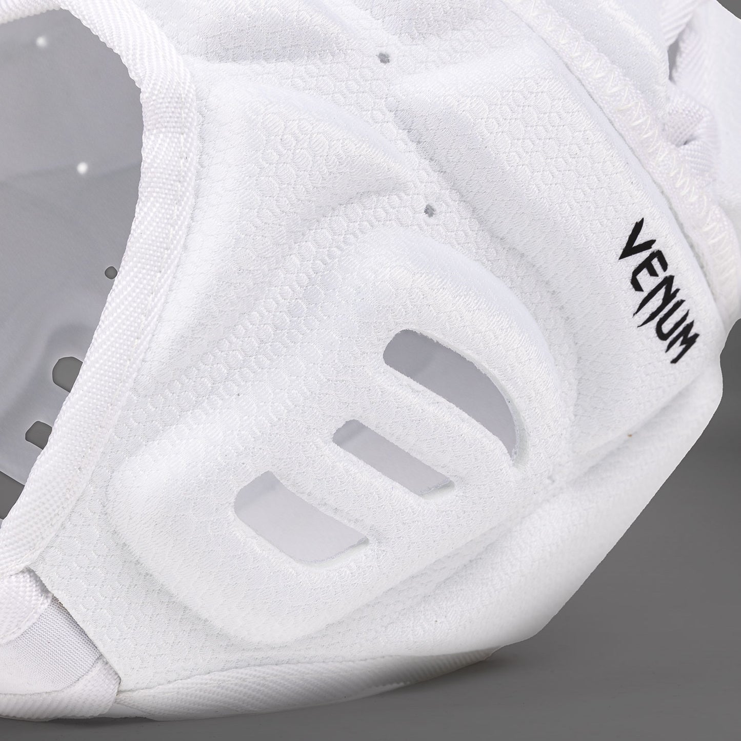 Venum Elite Protect Softshell Helm – Wit/Zwart