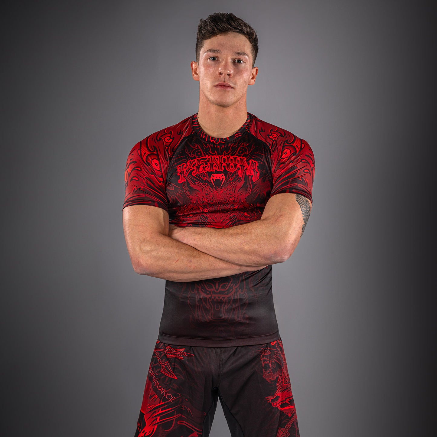 Venum Wolf Atak Rashguard met korte mouwen – Zwart/Rood
