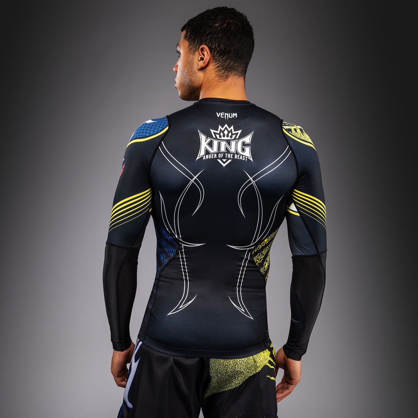 Venum x TEKKEN 8 Rashguard met Lange Mouwen - King - Zwart/Geel