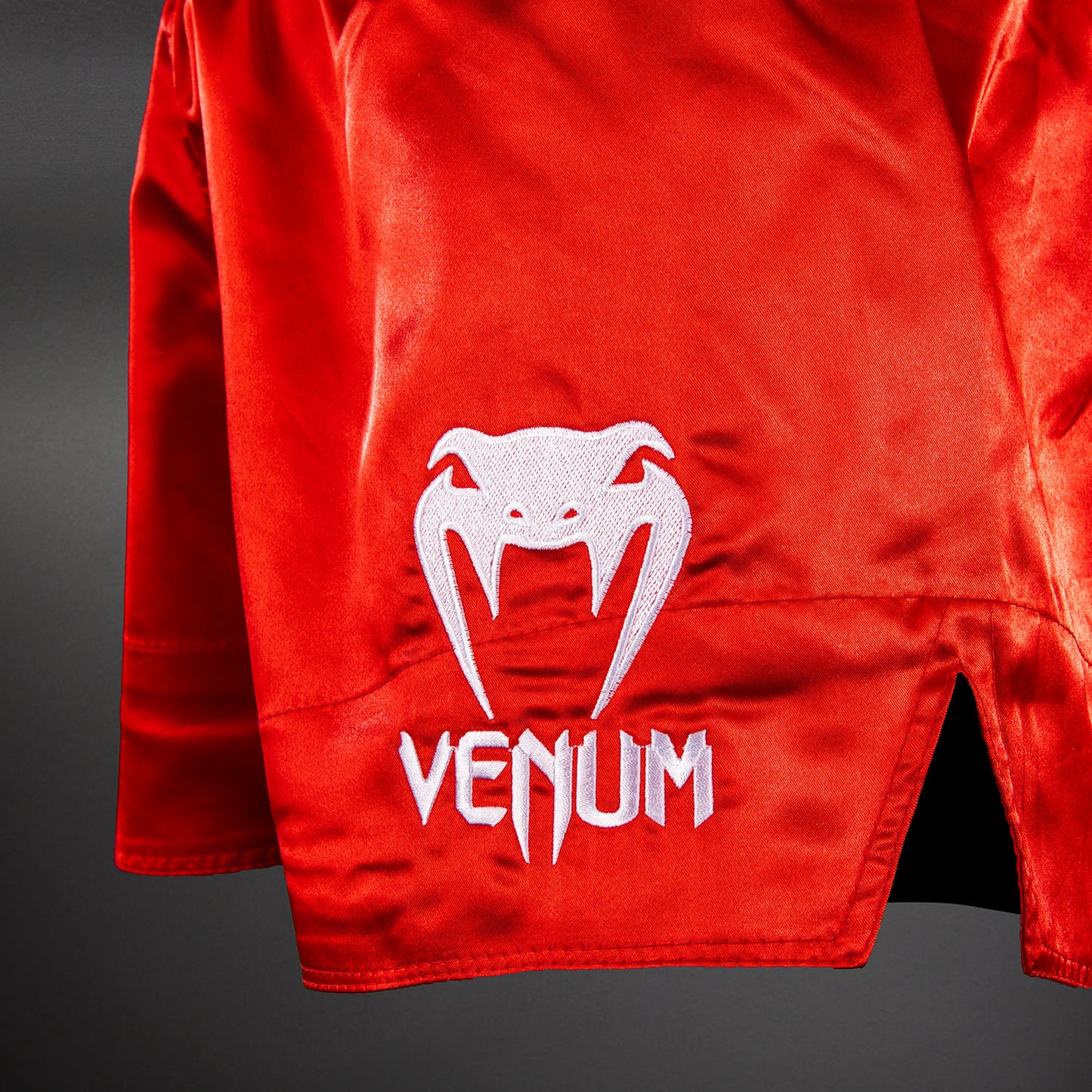 Venum Classic Muay Thai Shorts – Rood