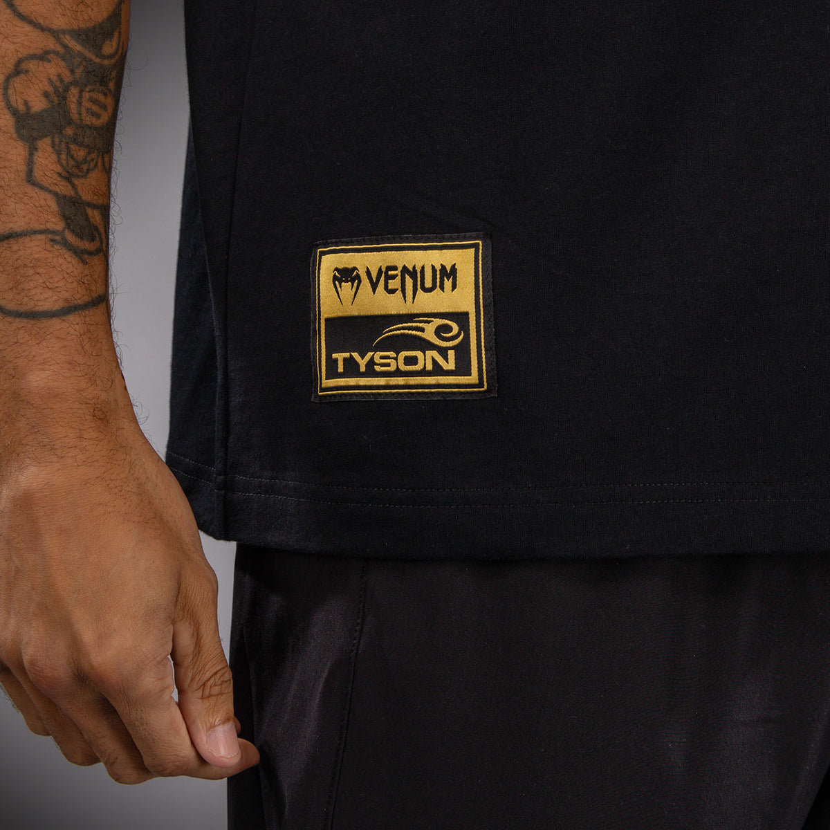 Venum x Mike Tyson Tiger T-shirt - Zwart/Goud