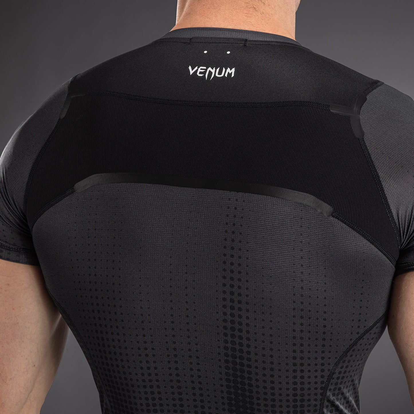 Venum Stealth Rashguards met korte mouwen – Zwart/Wit