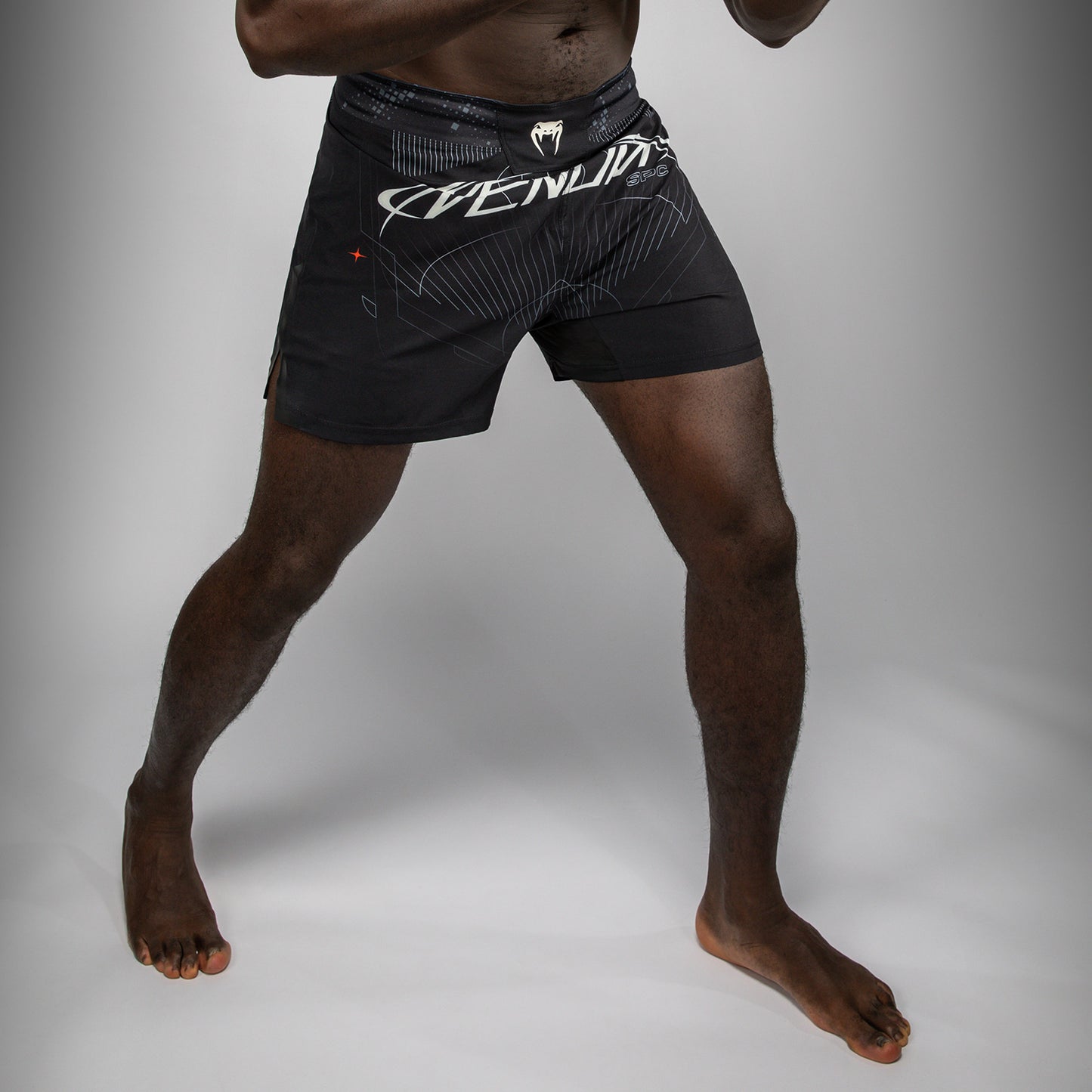 Venum Eclipse Fight Shorts – Zwart/Ivoor