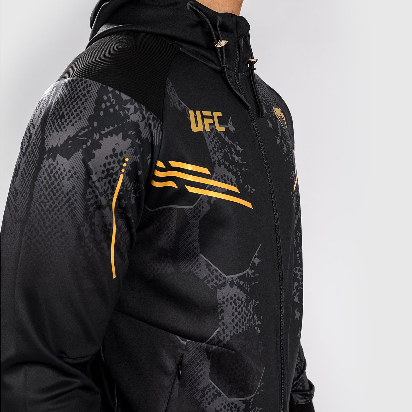 UFC Adrenaline by Venum Authentic Fight Night Heren Walkout Hoodie - Champion