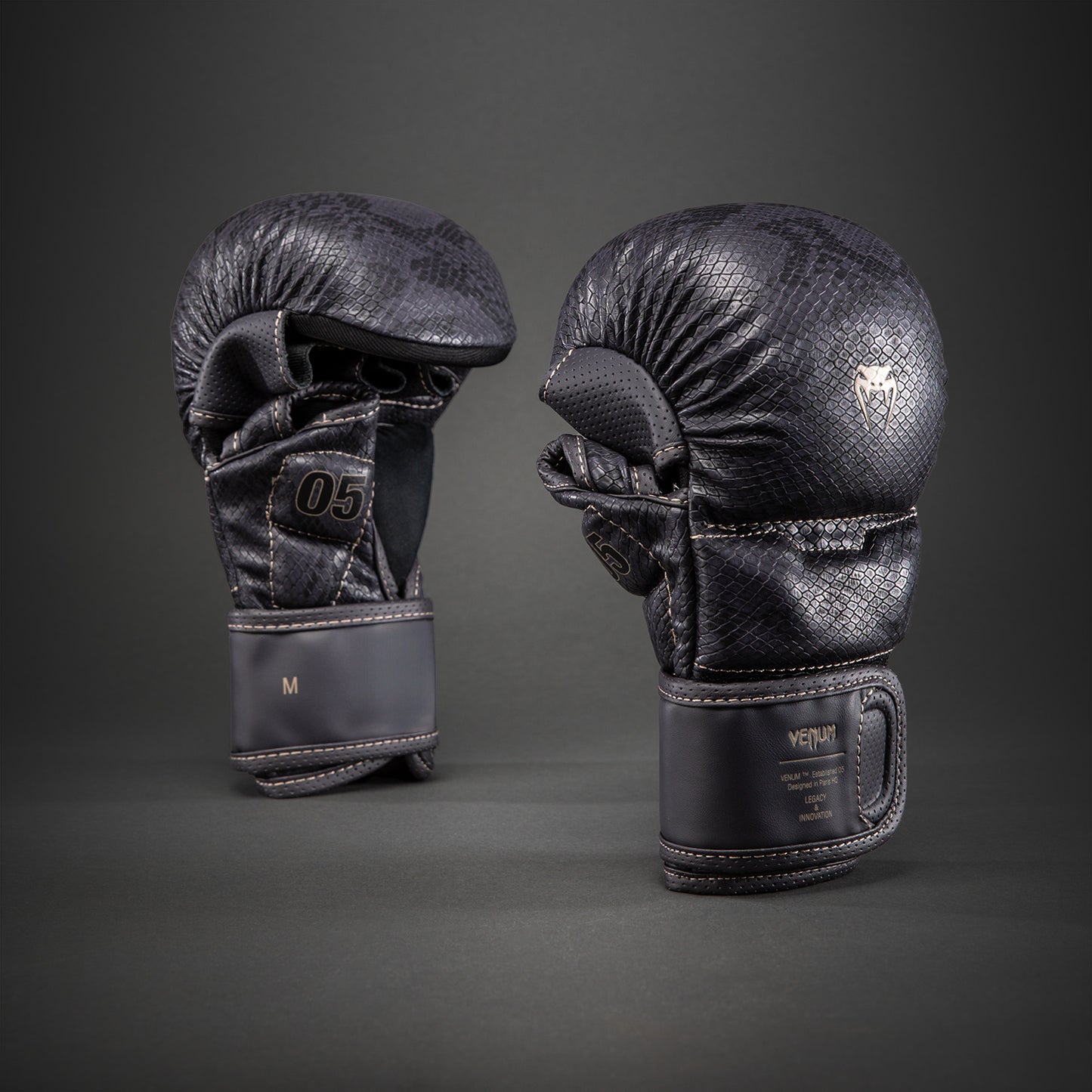 Venum Impact Evo Scales MMA Sparring Handschoenen – Donkerpaars