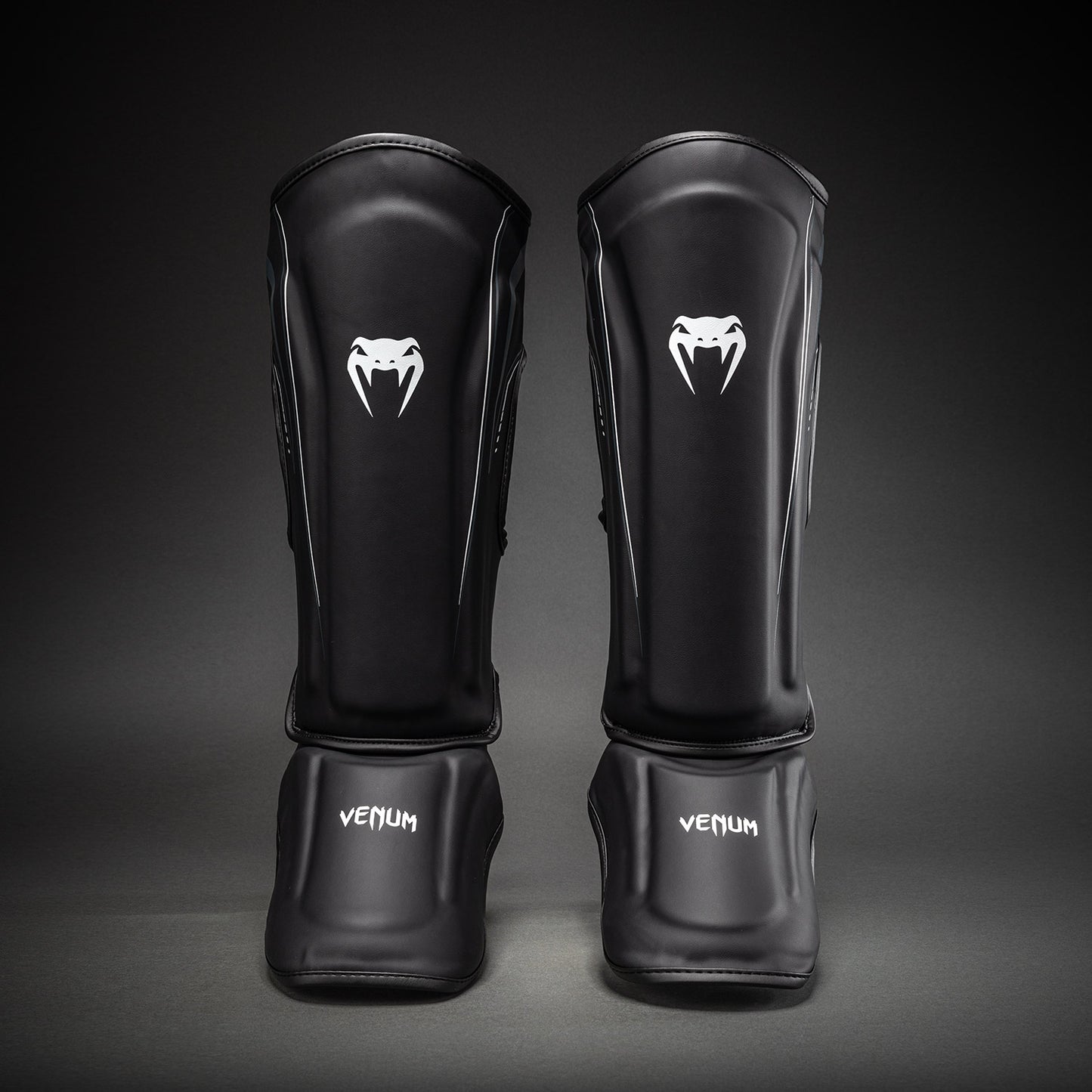 Venum Streamline Scheenbeschermers Zwart/Wit