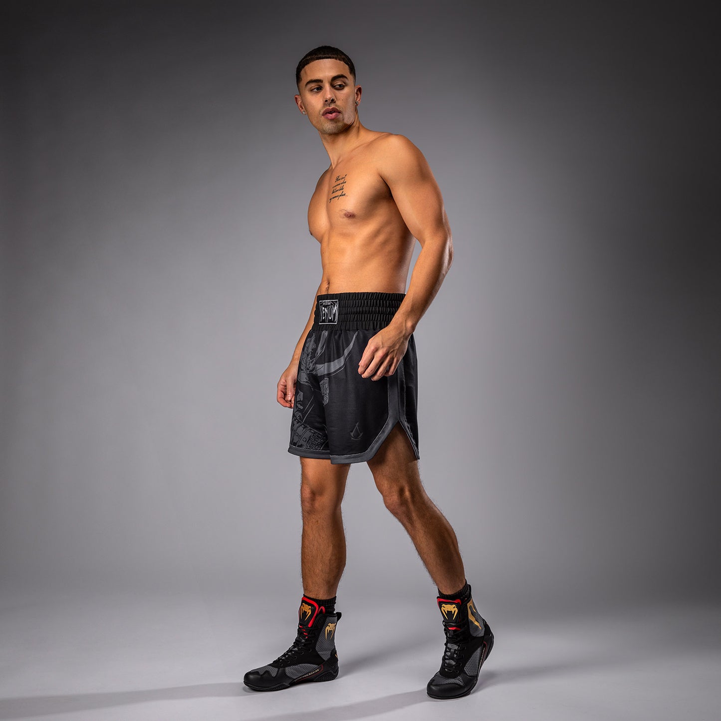 Venum x Assassin’s Creed Shadows Herenboksshort - Zwart