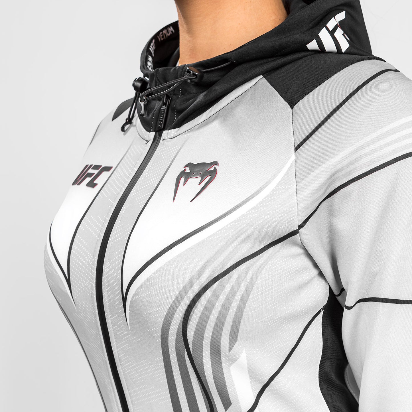 UFC Venum Authentic Fight Night 2.0 Women's Walkout Hoodie - Wit