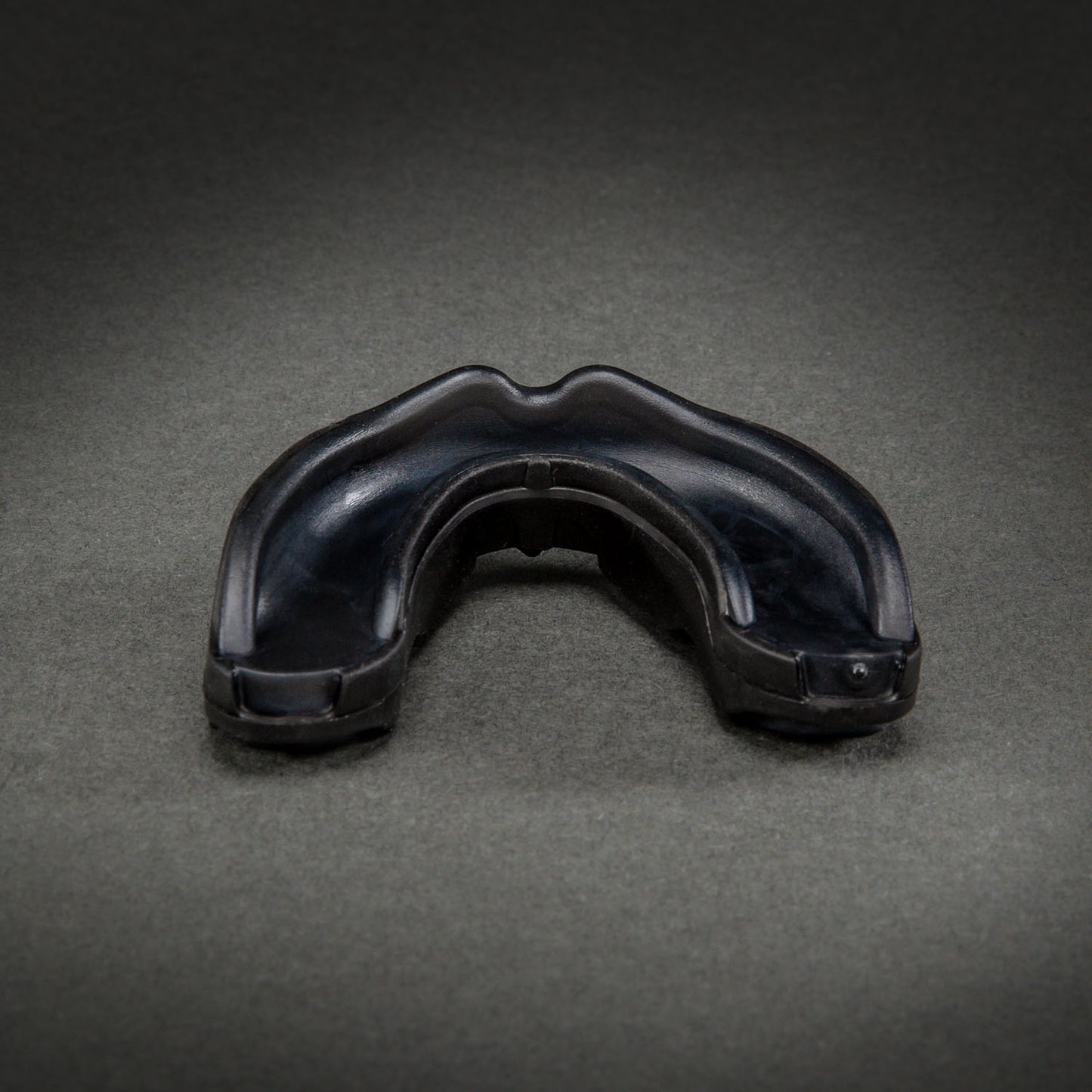 Venum Predator Mondbeschermer – Zwart/Zwart/Rood
