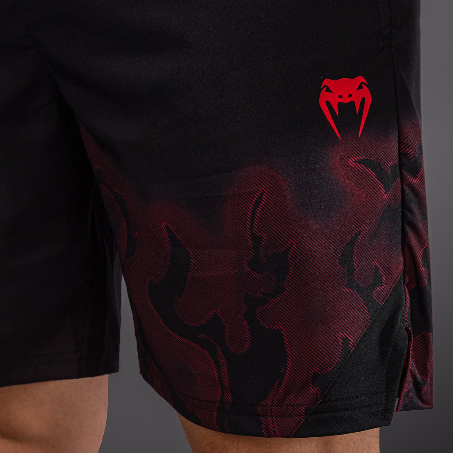Venum Spectre Trainingsshorts – Zwart/Rood