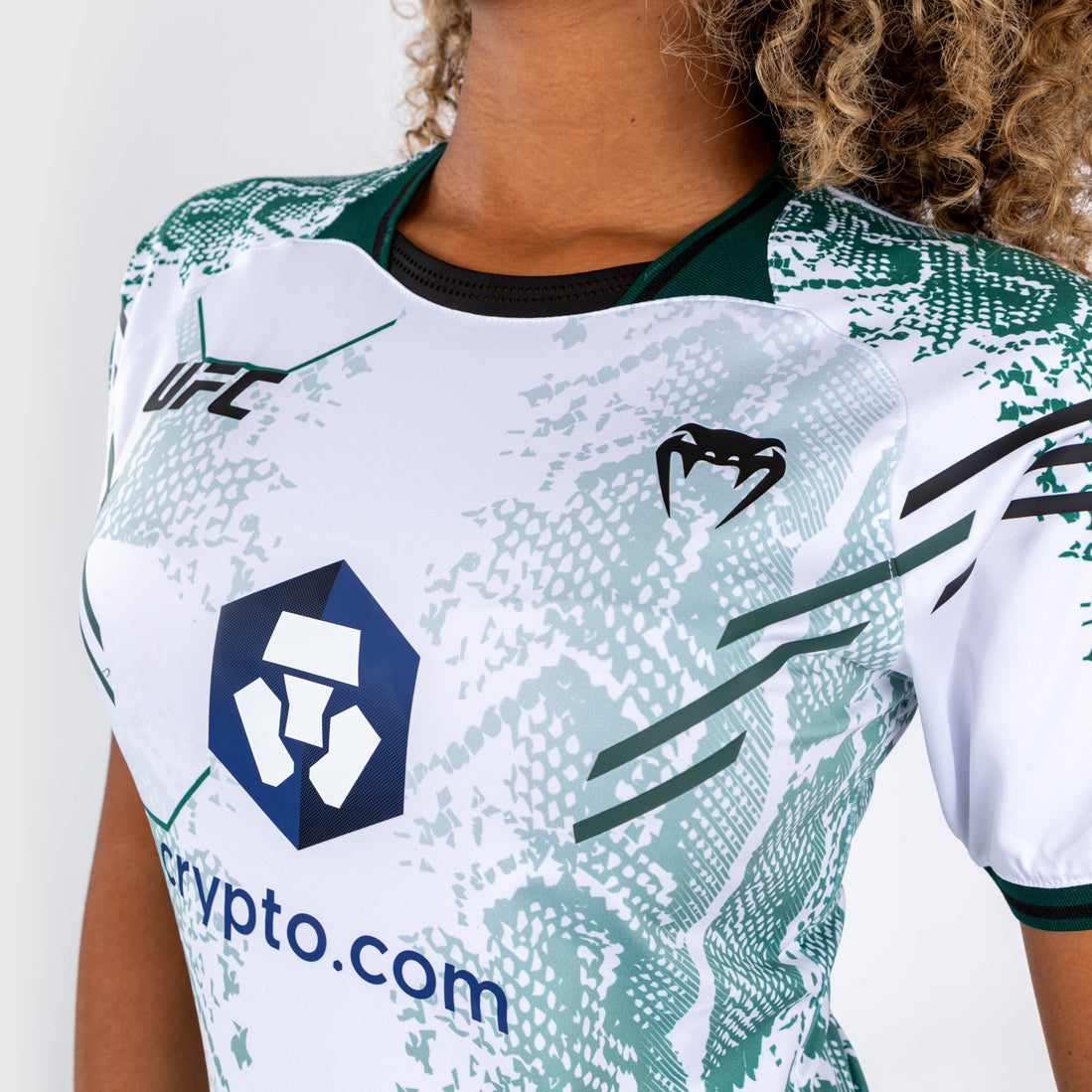 UFC Adrenaline by Venum Personalized Authentic Fight Night Vrouwen Walkout Jersey - Emerald Edition - Wit/Groen
