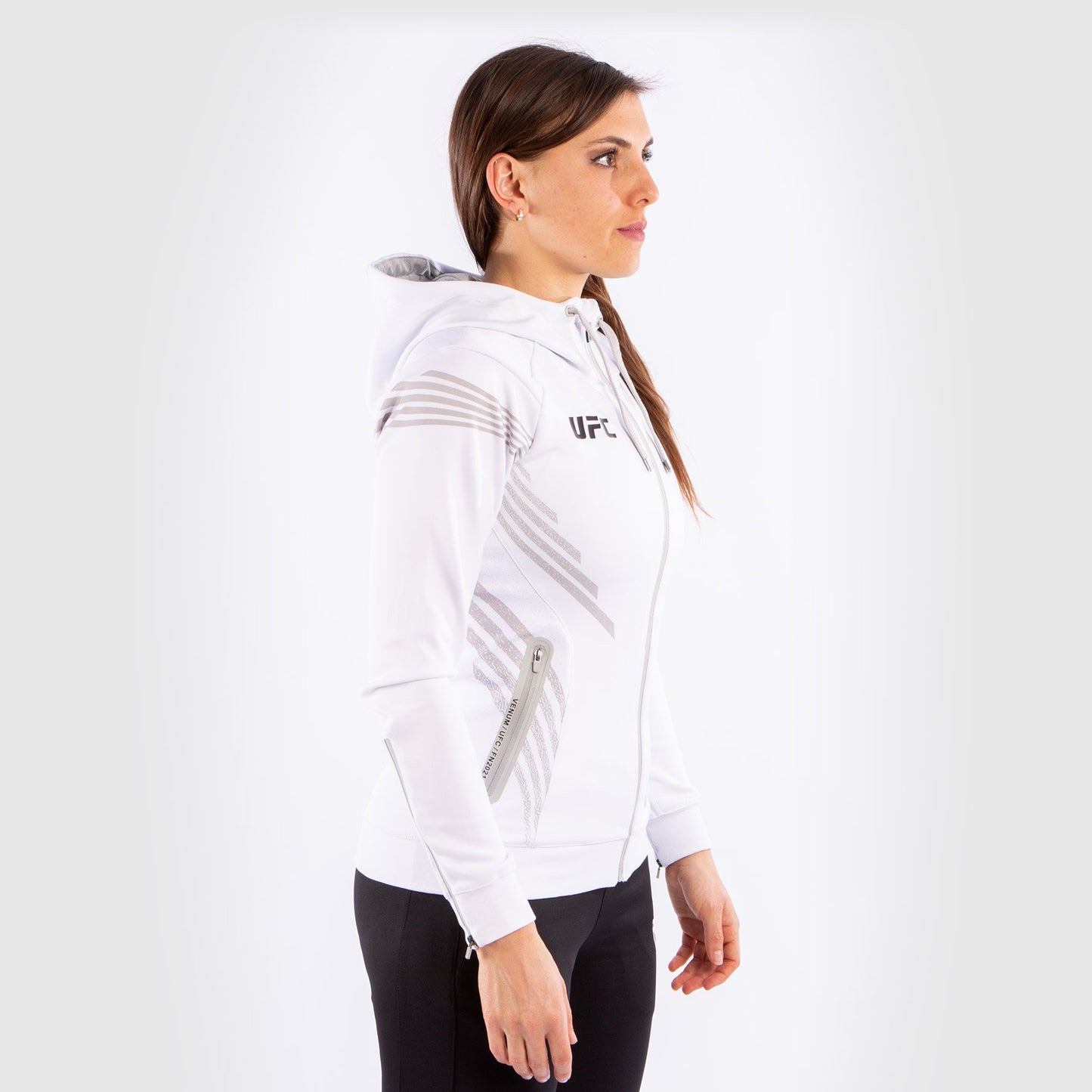 UFC Venum Gepersonaliseerd Authentic Fight Night Walkout Hoodie voor dames - Wit