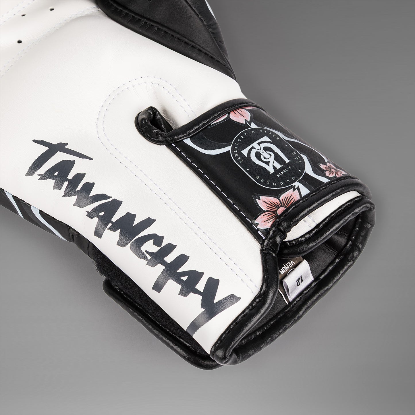 Venum x Tawanchay Bokshandschoenen – Zwart/Wit