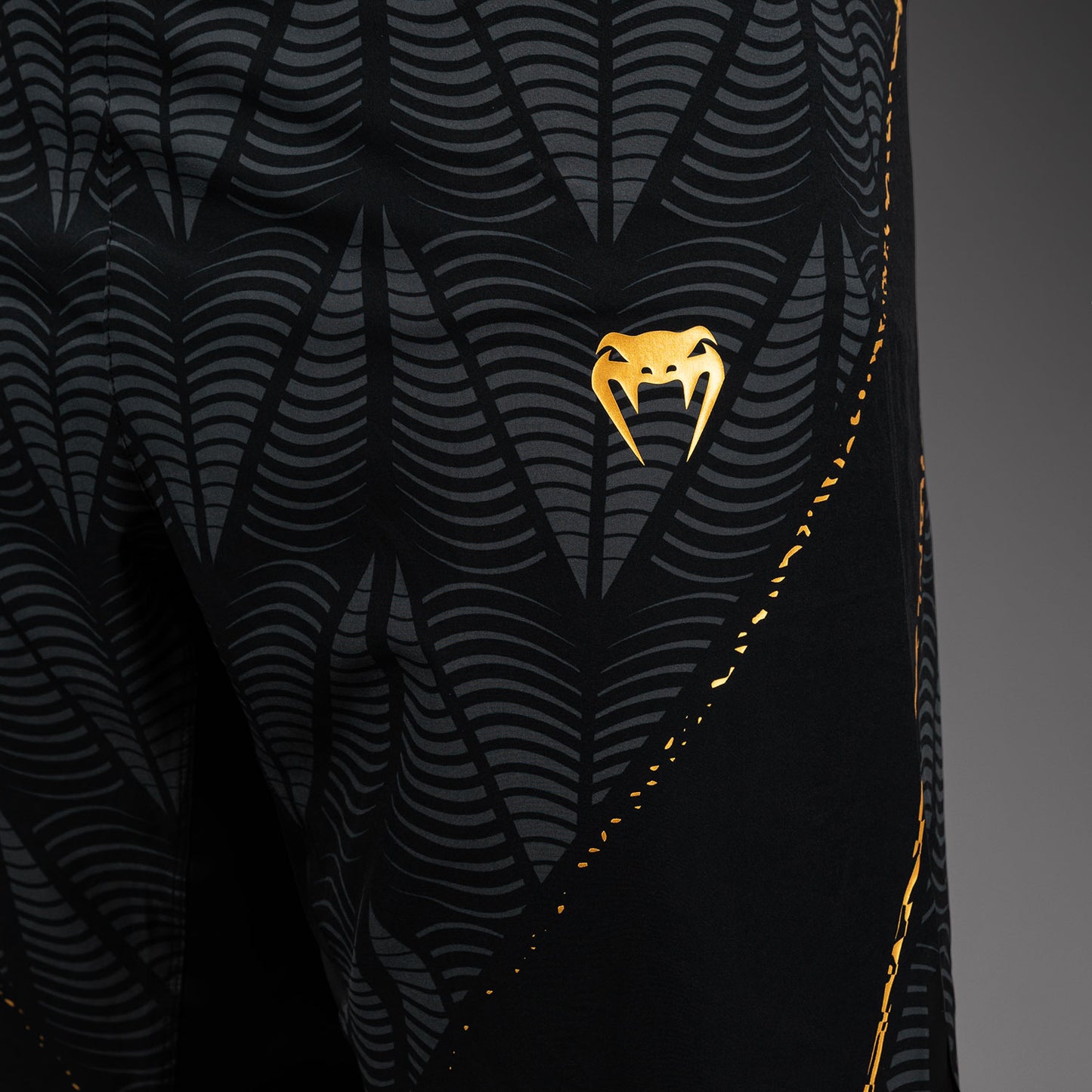 UFC Zenith by Venum Authentic Fight Night Long Fit Fight Short Heren Personalized - Champion