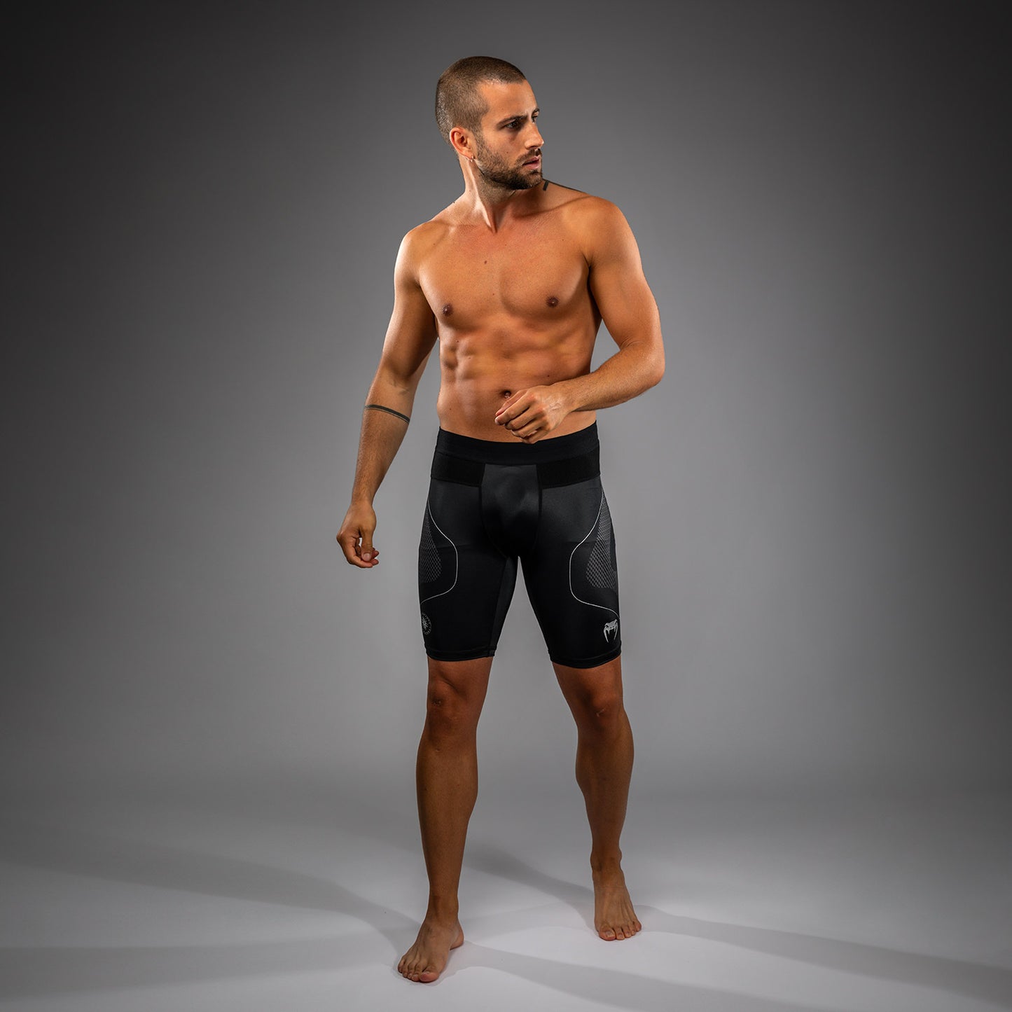 Venum Nexus Vale Tudo Shorts – Zwart/Zilver