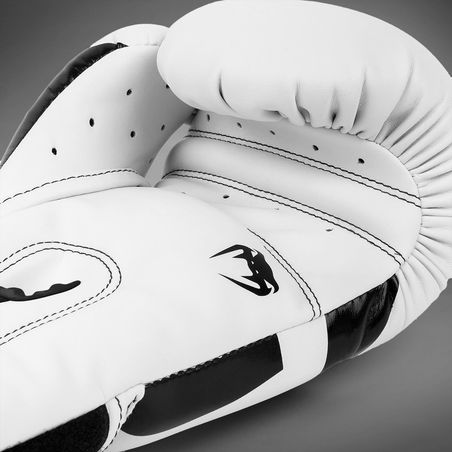 Venum Elite Bokshandschoenen - Wit/Zwart
