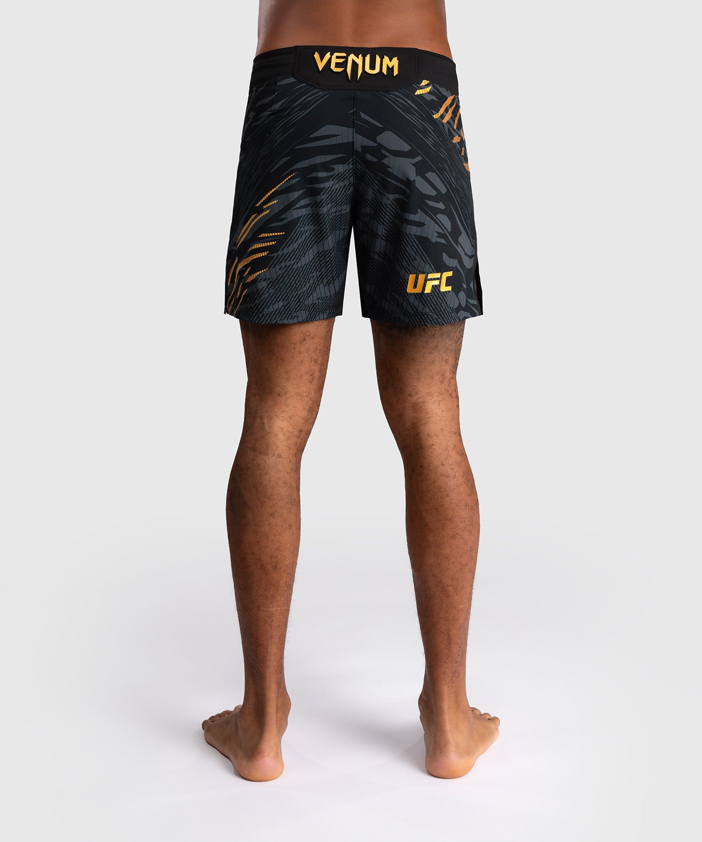 UFC Fusion by Venum Authentic Fight Night Fight Shorts voor Heren - Kort Fit - Champion