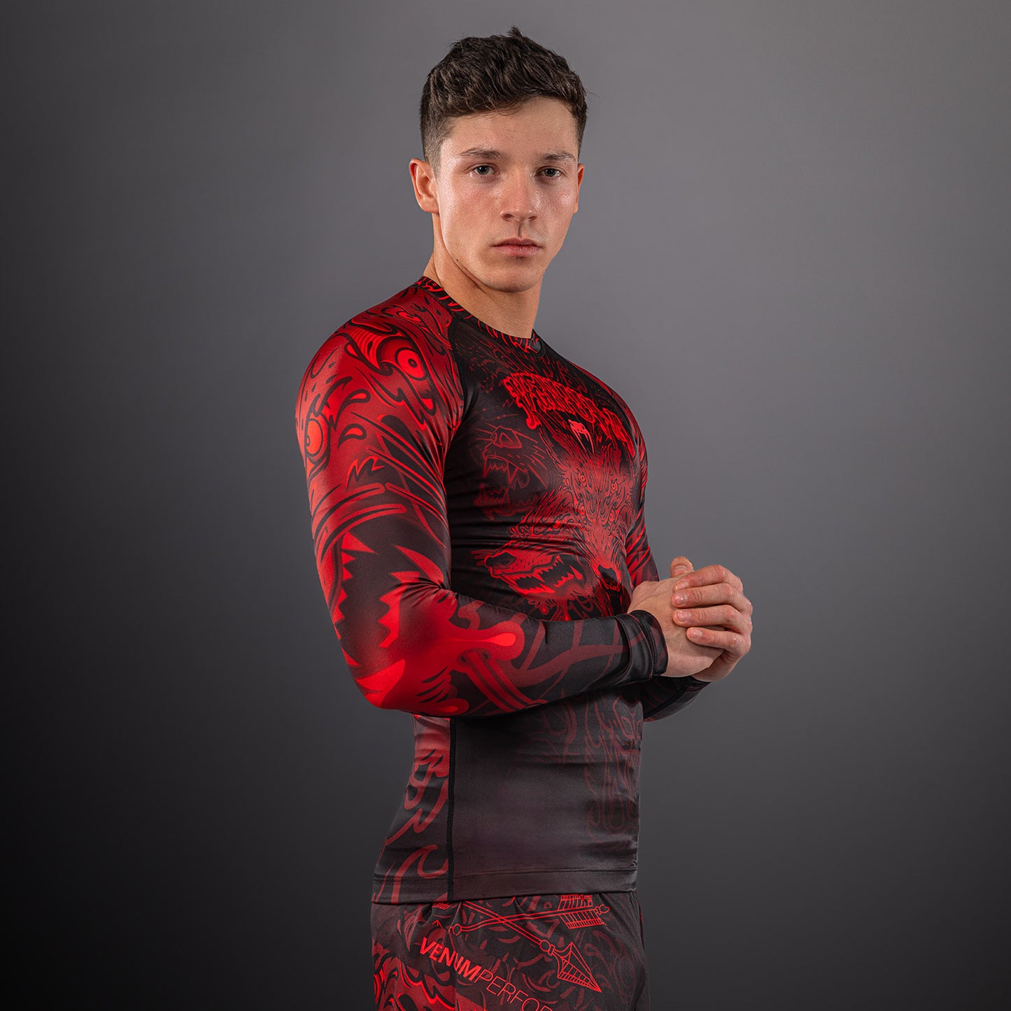Venum Wolf Atak Rashguard met lange mouwen – Zwart/Rood