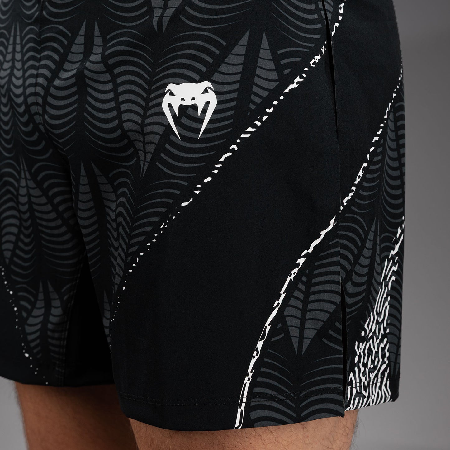 UFC Zenith by Venum Authentic Fight Night Gladiator Fight Short Heren - Zwart