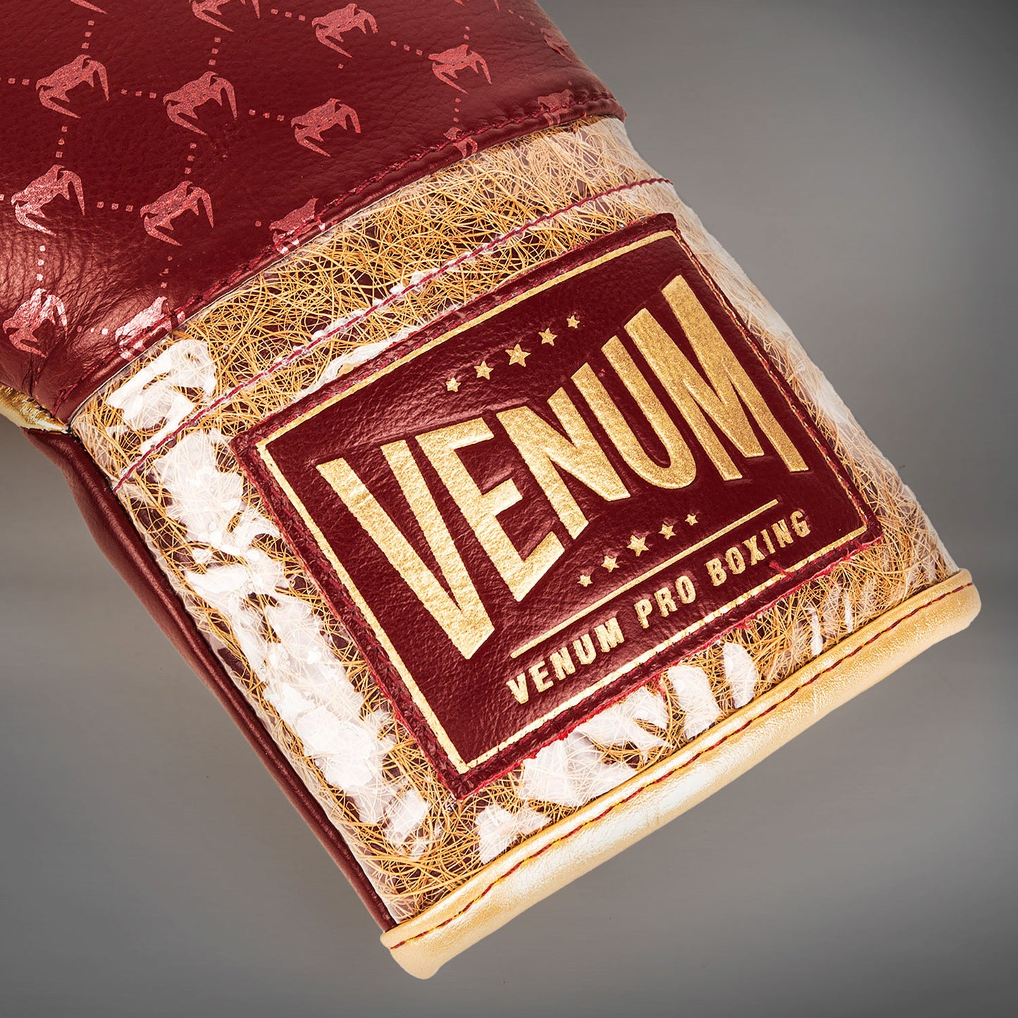 Venum Coco Monogram Pro bokshandschoenen  - Granaatrood