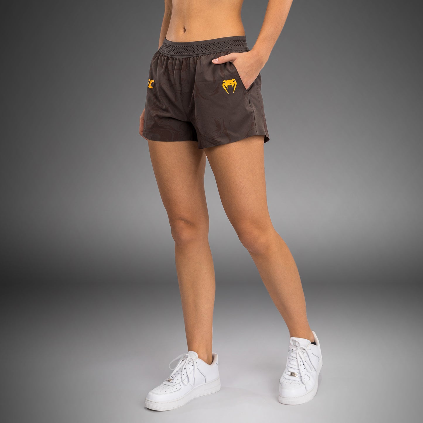 UFC Fusion by Venum Fight Week Performance Shorts voor Dames - Earthen Brown