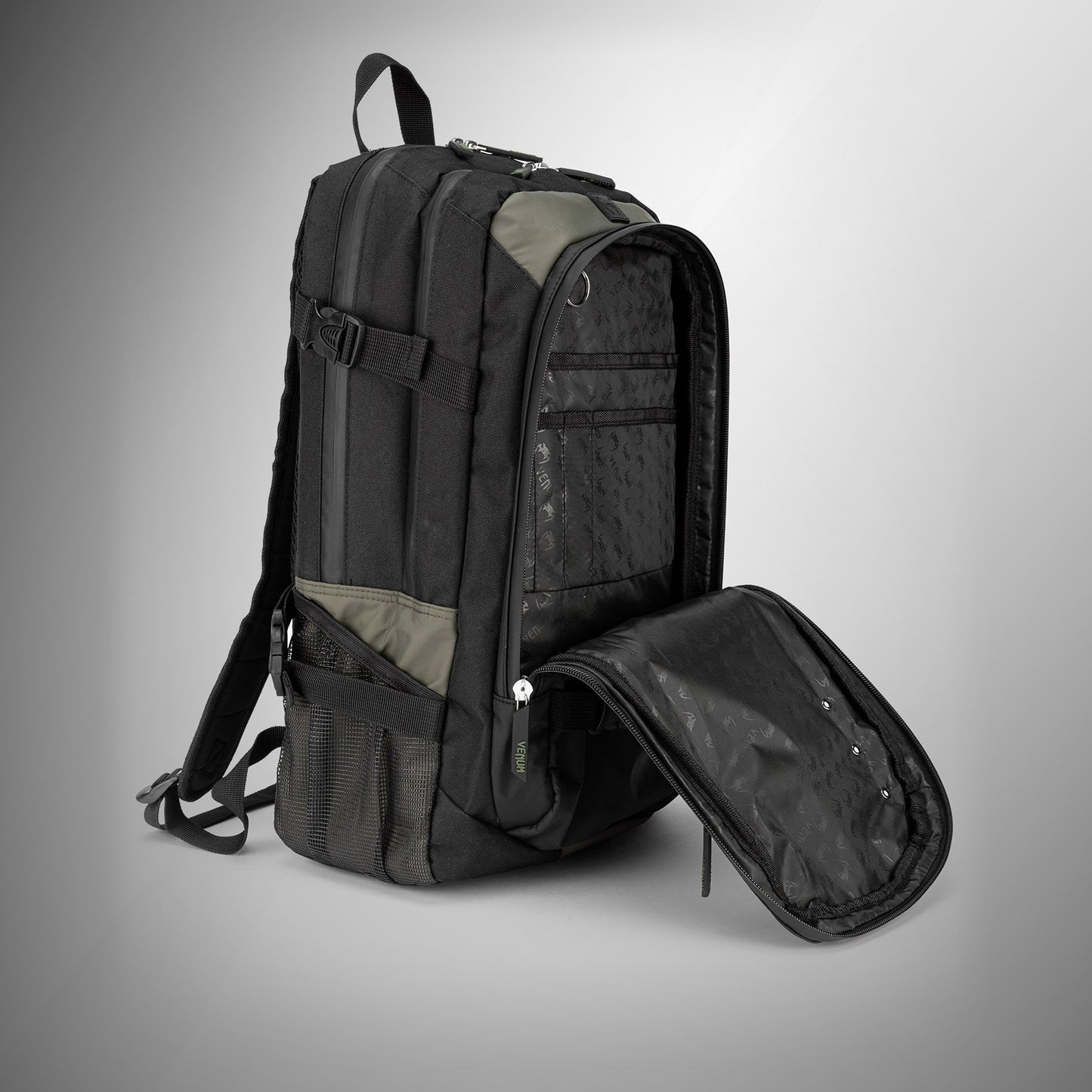 Venum Challenger Pro Evo Rugzak (20-25L) – Kaki/Zwart