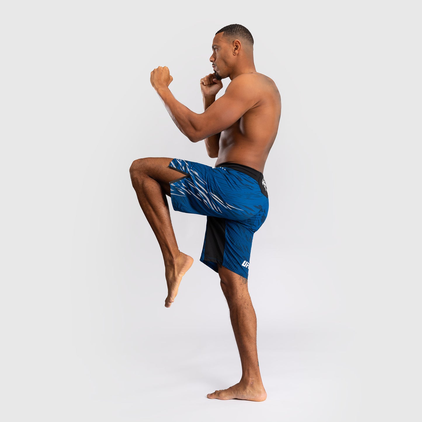 UFC Fusion by Venum Personalized Authentic Fight Night Fight Shorts voor Heren - Lang Fit - Blauw