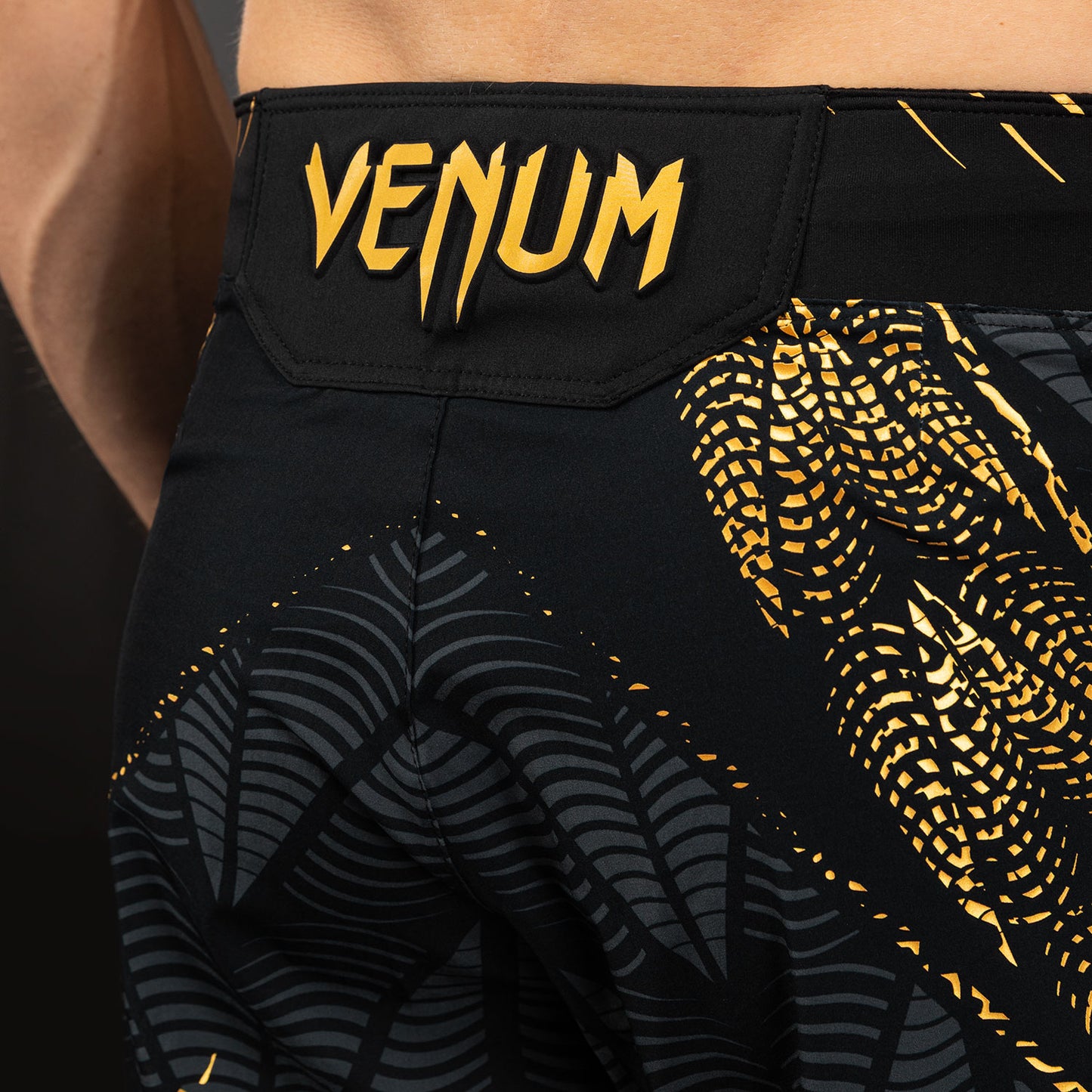 UFC Zenith by Venum Authentic Fight Night Long Fit Fight Short Heren Personalized - Champion