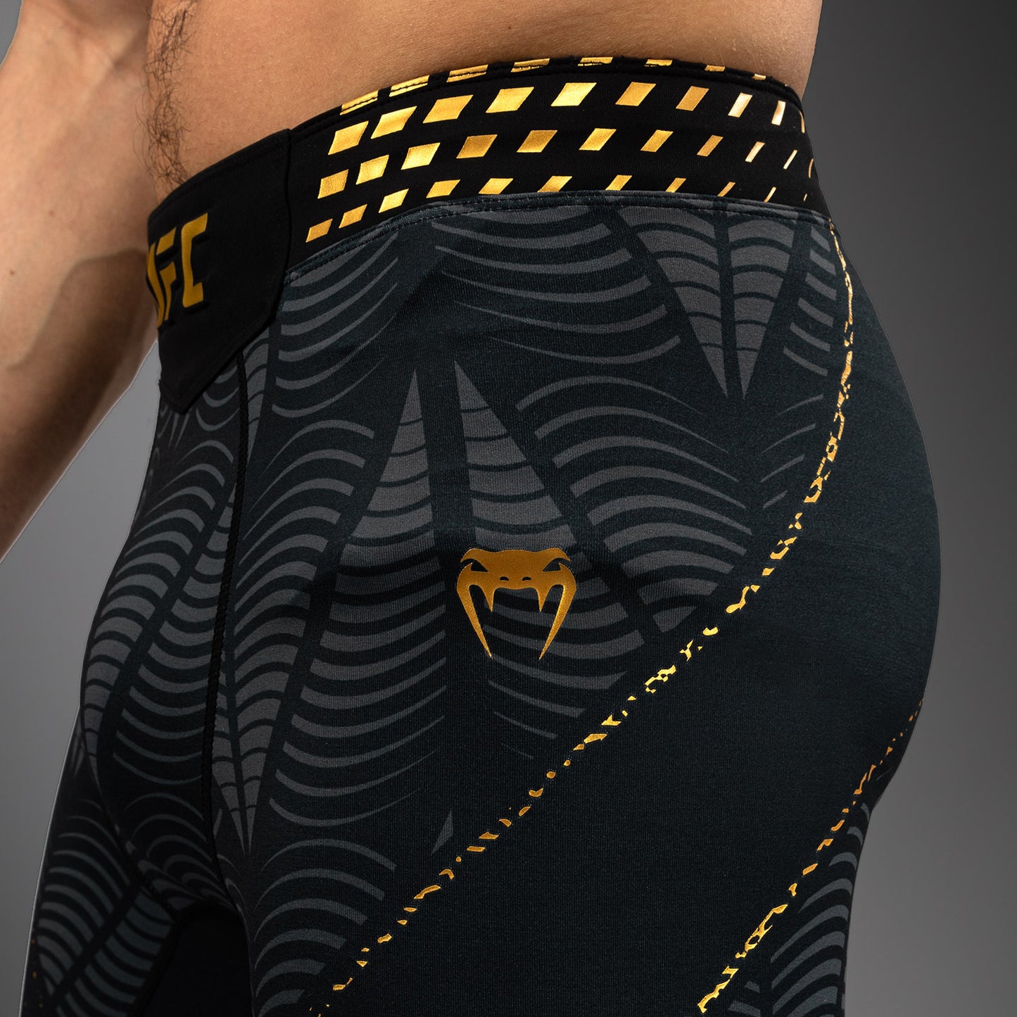 UFC Zenith by Venum Authentic Fight Night Vale Tudo Short Heren - Champion