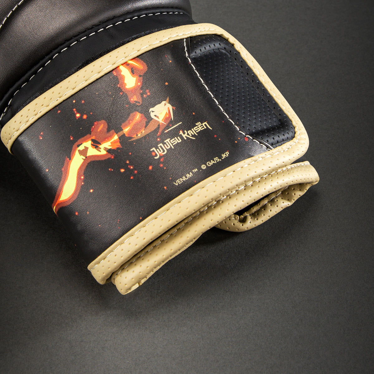 Jujutsu Kaisen x Venum Sukuna Bokshandschoenen – Zwart/Lichtbeige