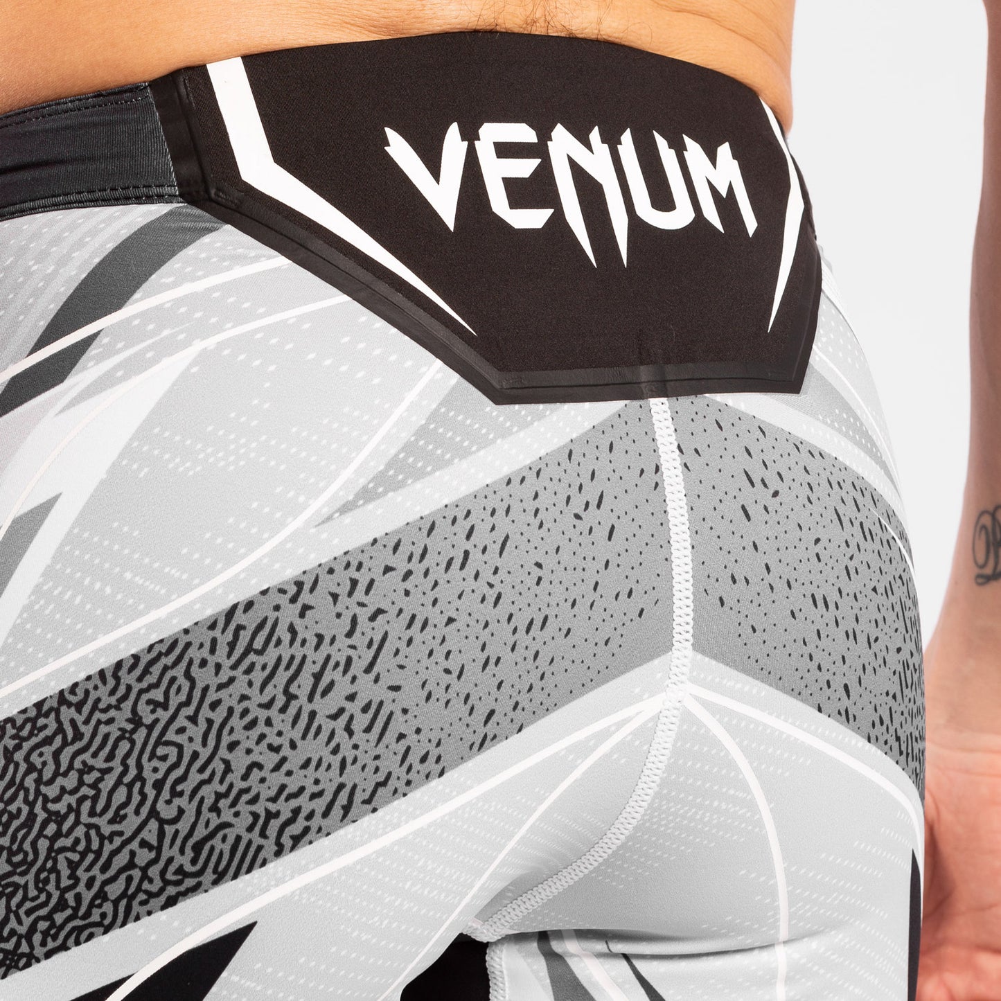 UFC Venum Authentic Fight Night Vale Tudo Herenshort - Short Fit - Wit