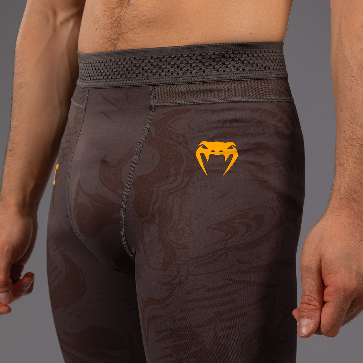 UFC Fusion by Venum Fight Week Performance Leggings voor Heren - Earthen Brown