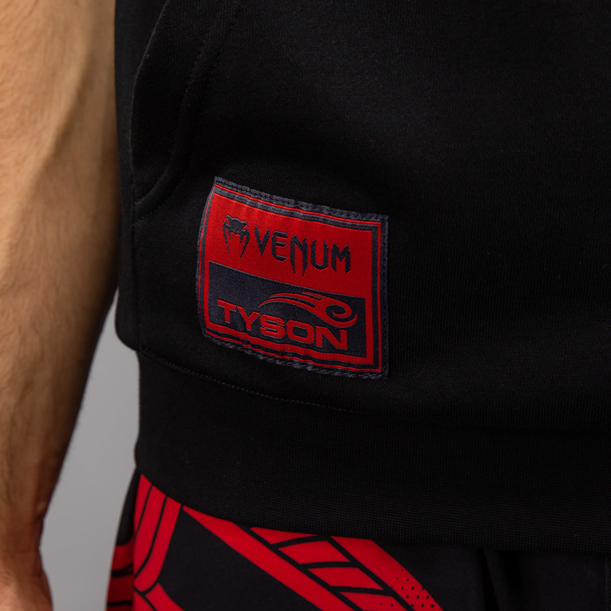 Venum x Mike Tyson Tiger Mouwloze Hoodie - Diep Zwart/Intens Rood
