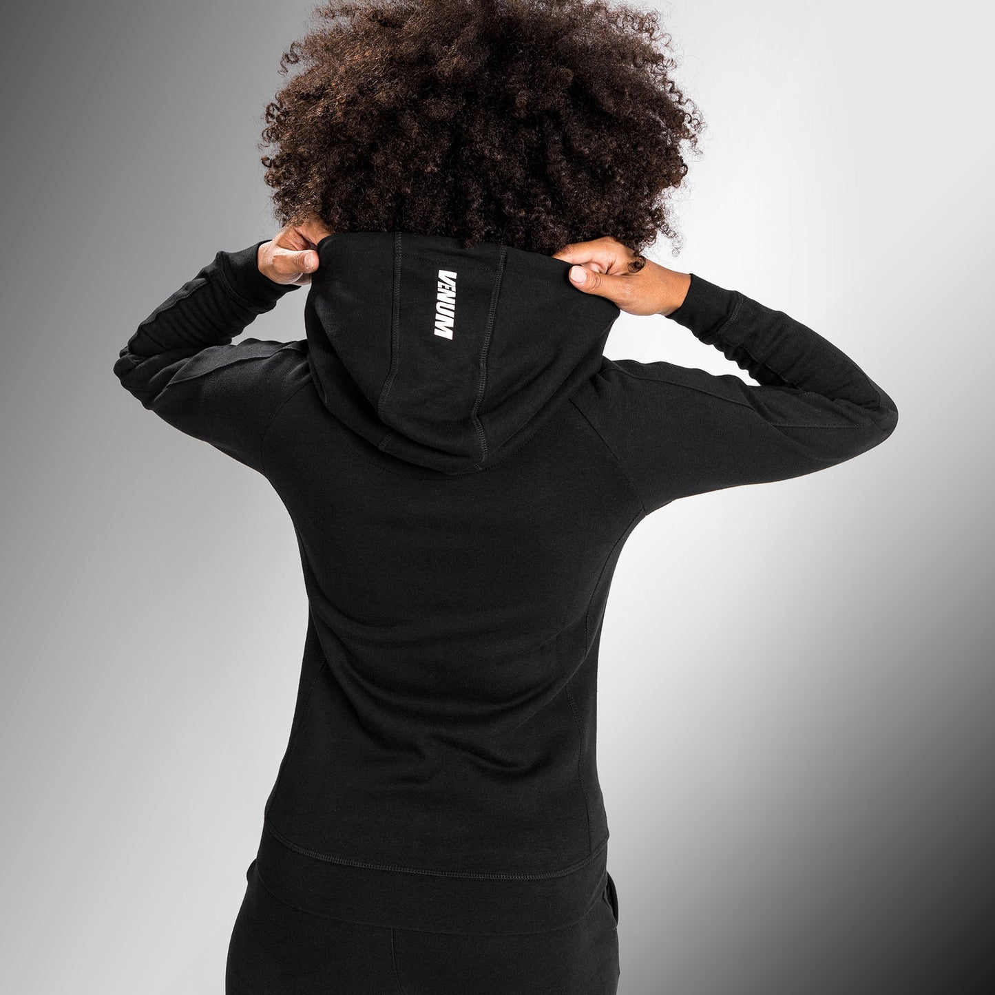 Venum Essential Hoodie - Zwart