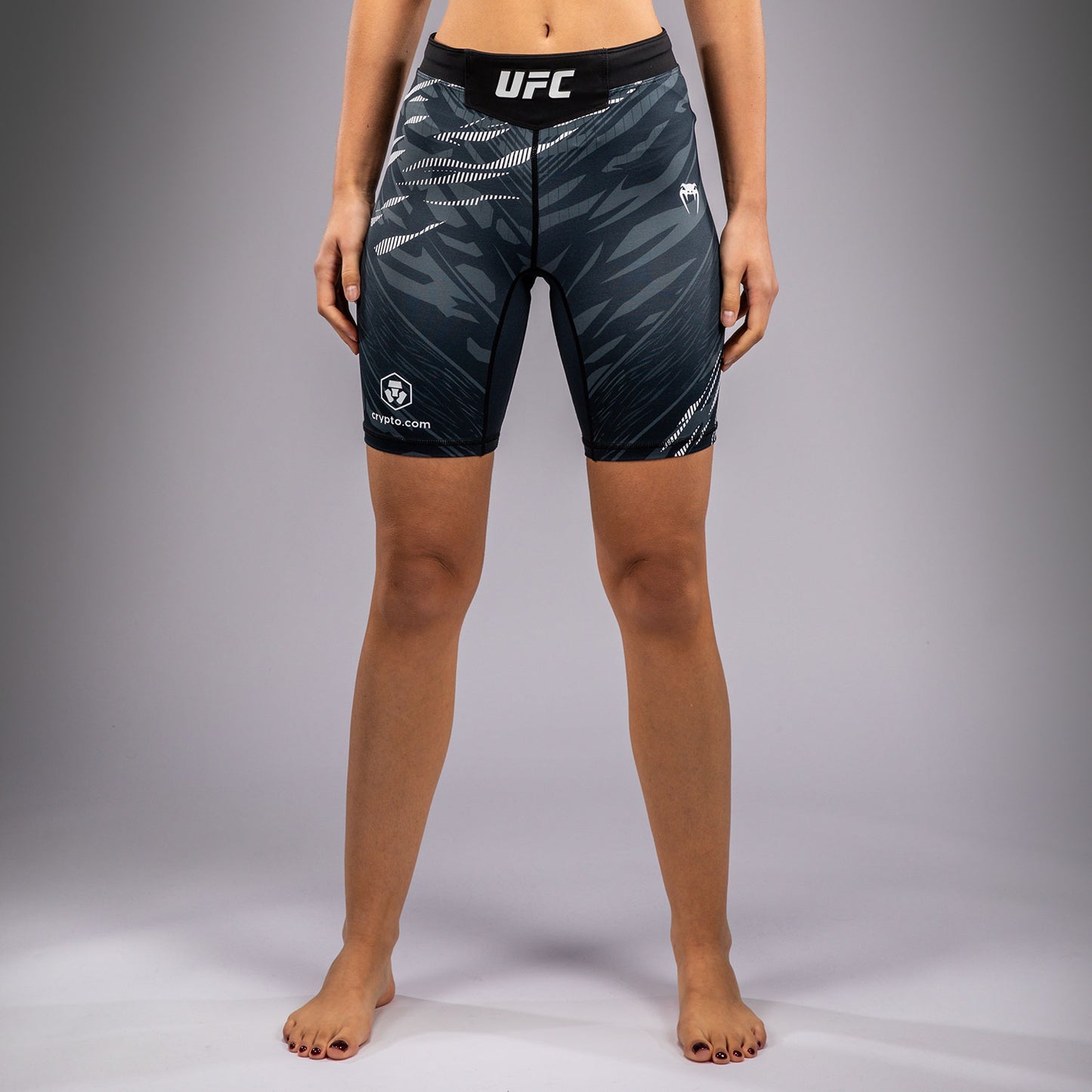 UFC Fusion by Venum Authentic Fight Night Vale Tudo Shorts voor Dames - Lang Fit - Zwart