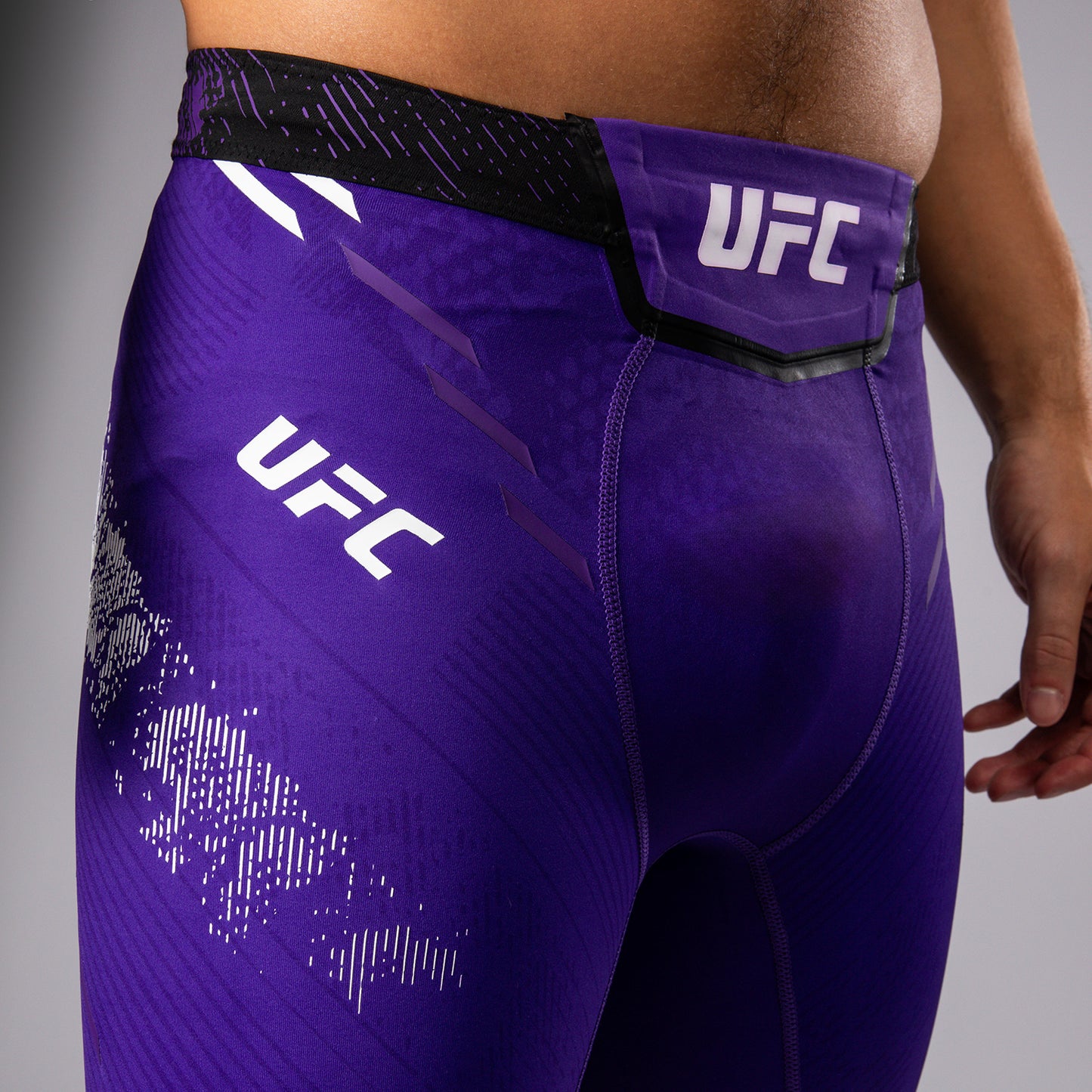 UFC Adrenaline by Venum Authentic Fight Night Vale Tudo Shorts voor Heren - Paars