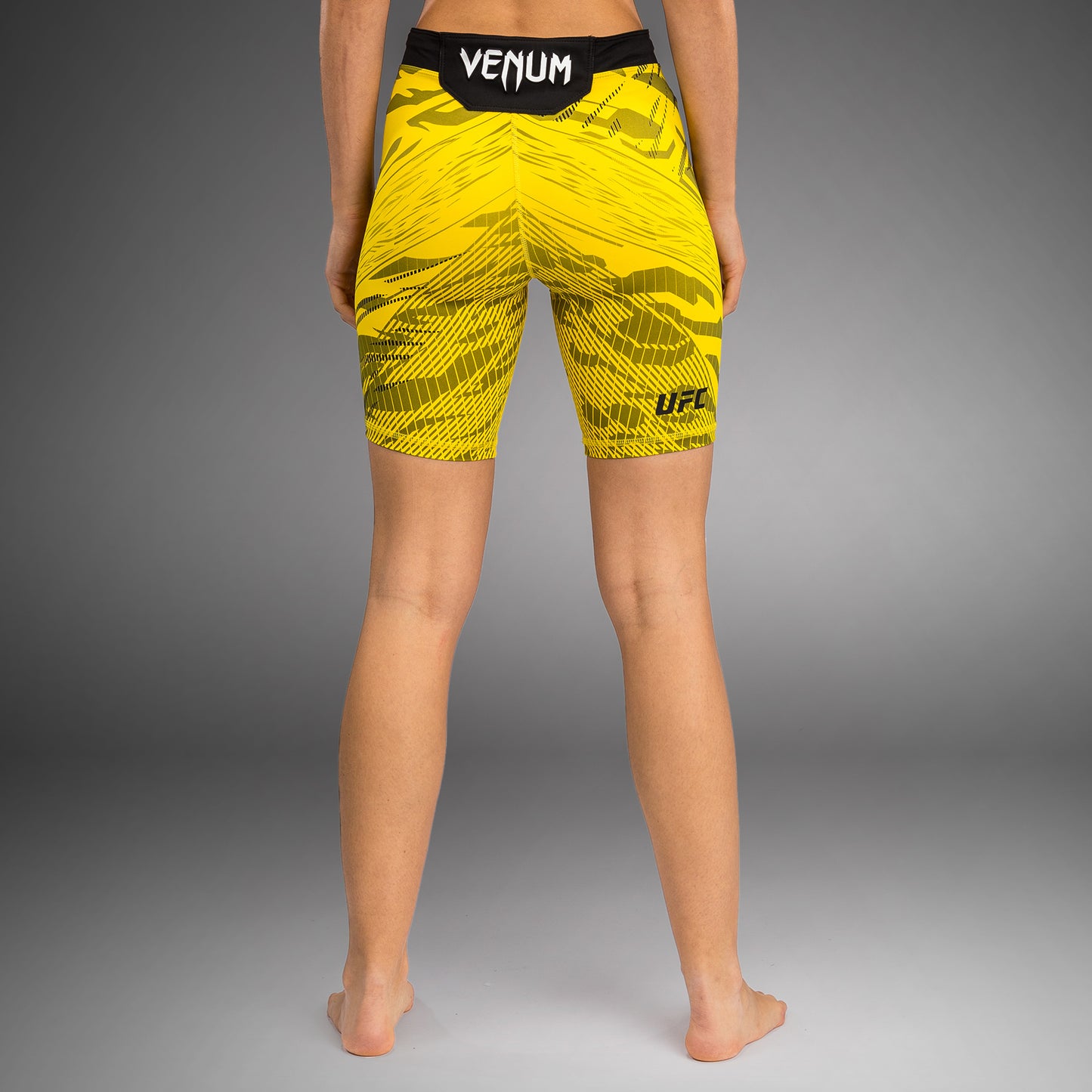 UFC Fusion by Venum Authentic Fight Night Vale Tudo Shorts voor Dames - Lang Fit - Geel