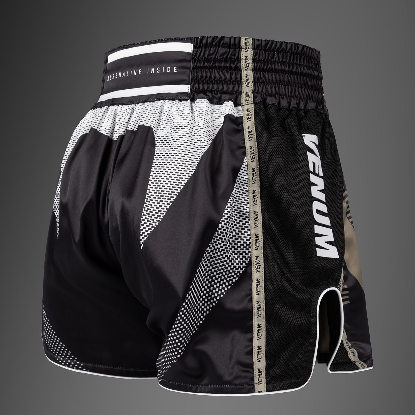 Venum Adrenaline Muay Thai Shorts – Zwart/Zand