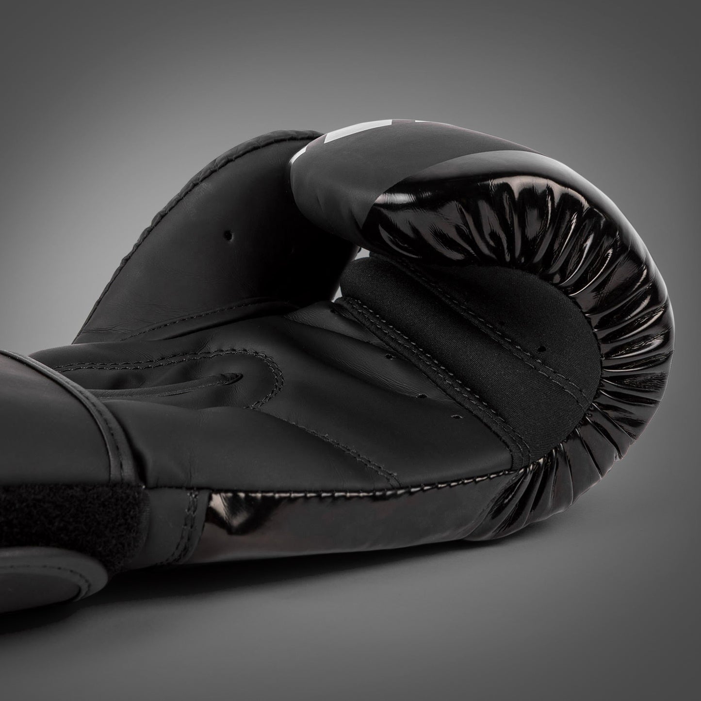Venum Challenger 3.0 Shockwave Bokshandschoenen – Zwart