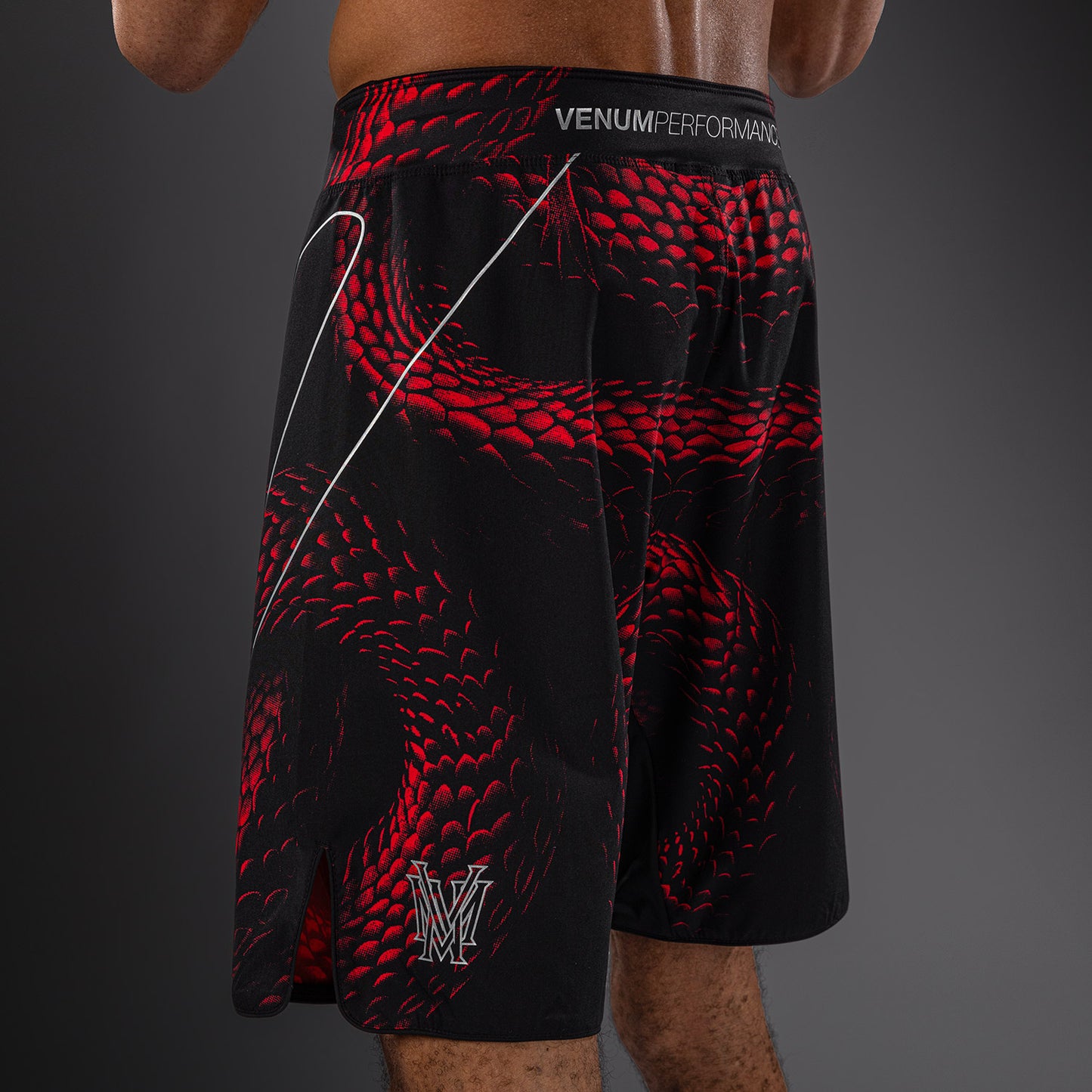 Venum Matupa Fightshorts - Zwart/Rood/Zilver