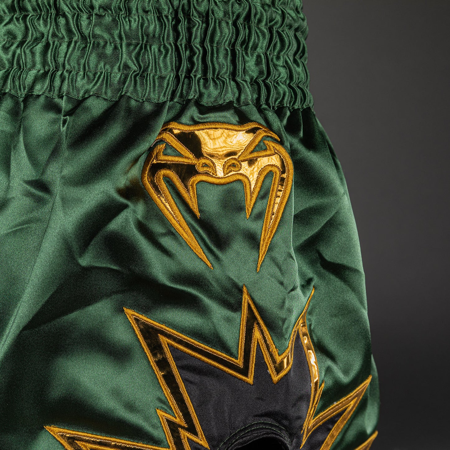 Venum Inferno 2.0 Muay Thai Shorts - Zwart/Khaki