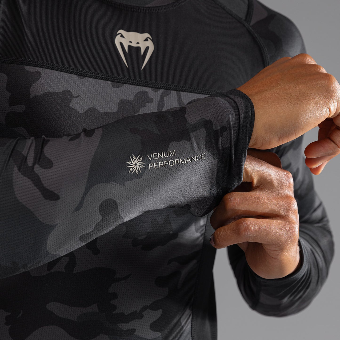 Venum G-Fit Air Lange Mouw Rashguard Heren - Urbaan Camo