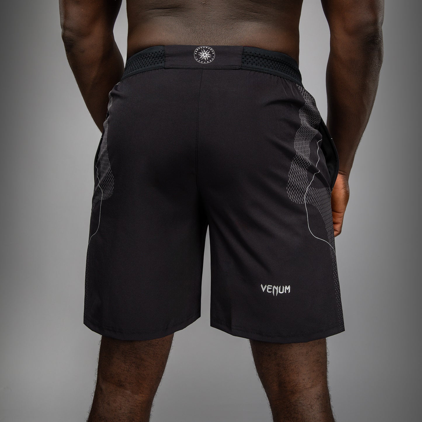 Venum Nexus Trainingsshorts – Zwart/Zilver