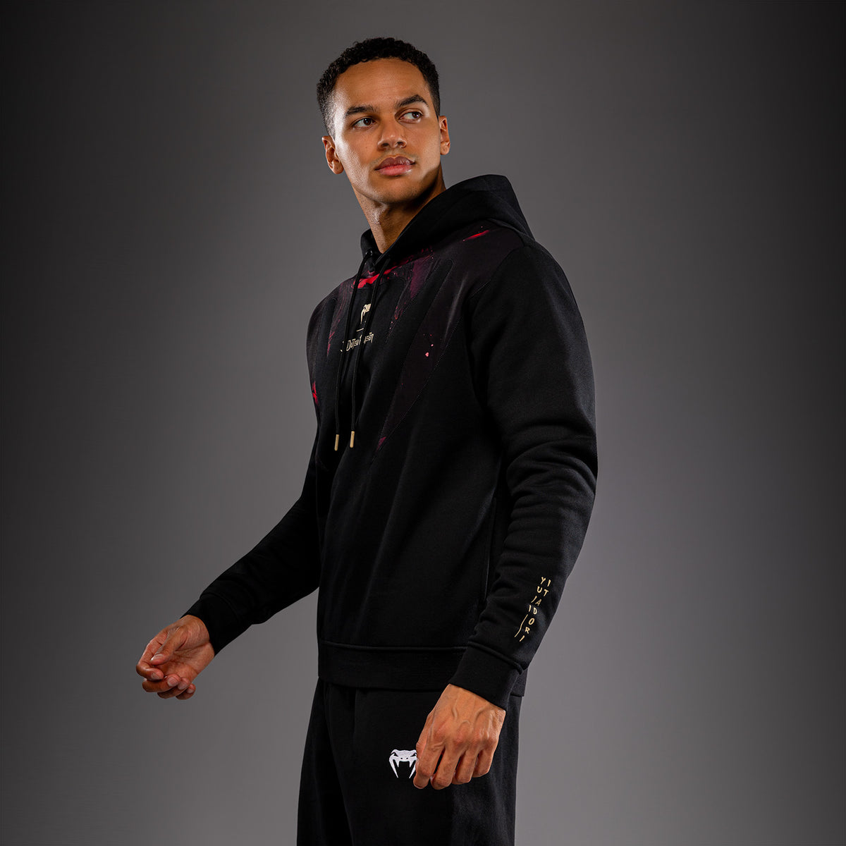 Jujutsu Kaisen x Venum Itadori Hoodie – Zwart/Rood