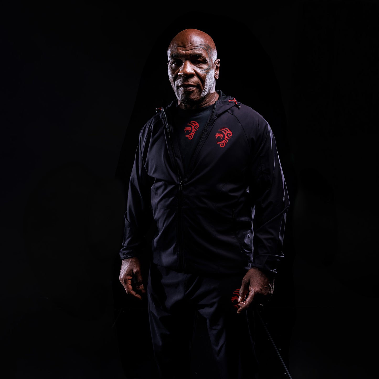 Venum x Mike Tyson Tiger Track Jacket - Diep Diep Zwart/Intens Rood