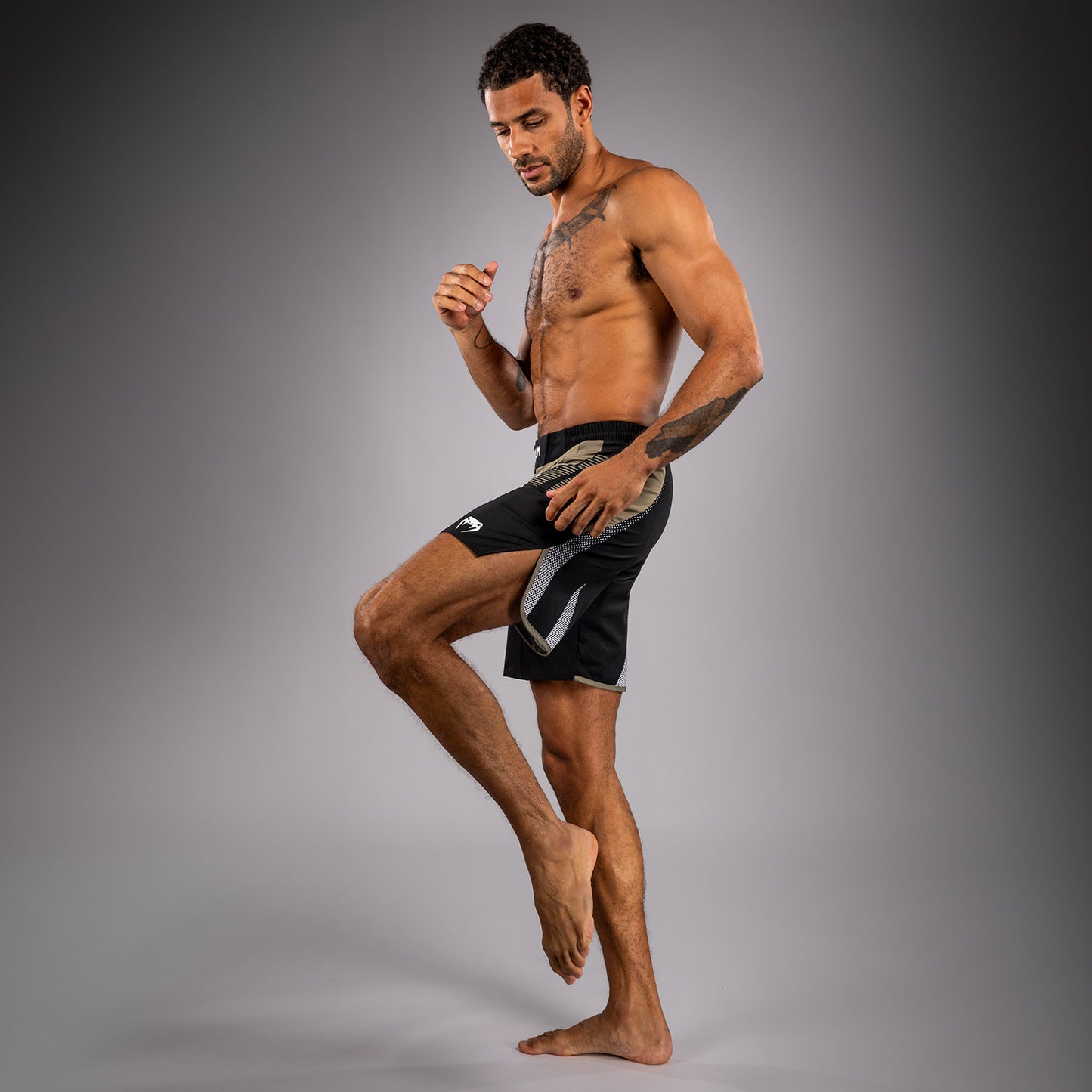 Venum Adrenaline Fightshorts – Zwart/Zand