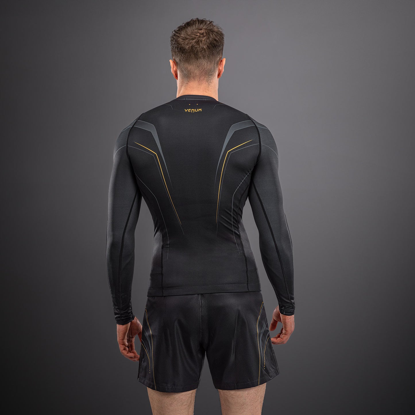 Venum Streamline Rashguard met lange mouwen – Zwart/Goud