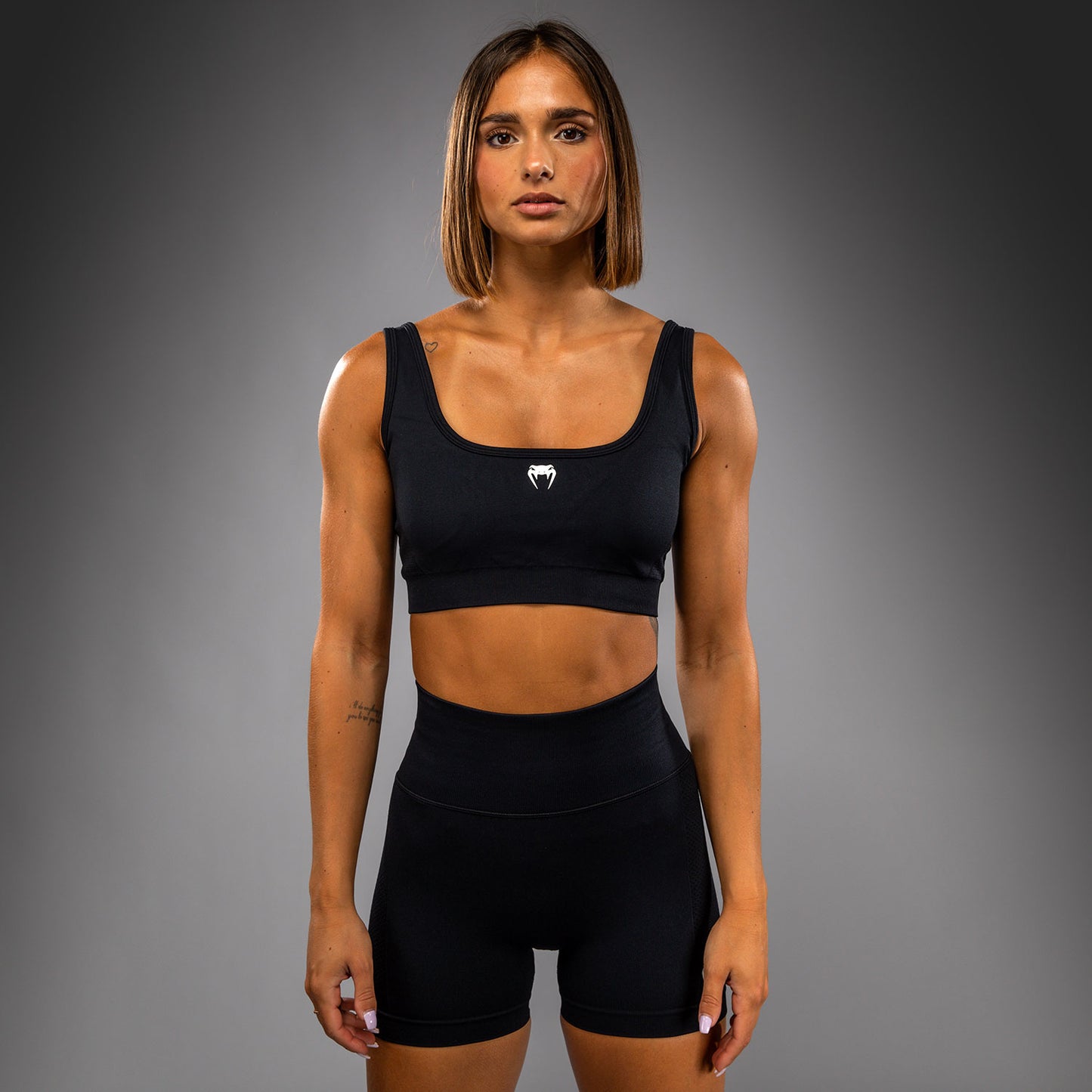 Venum Sculpt Lange Sportbeha – Zwart/Wit