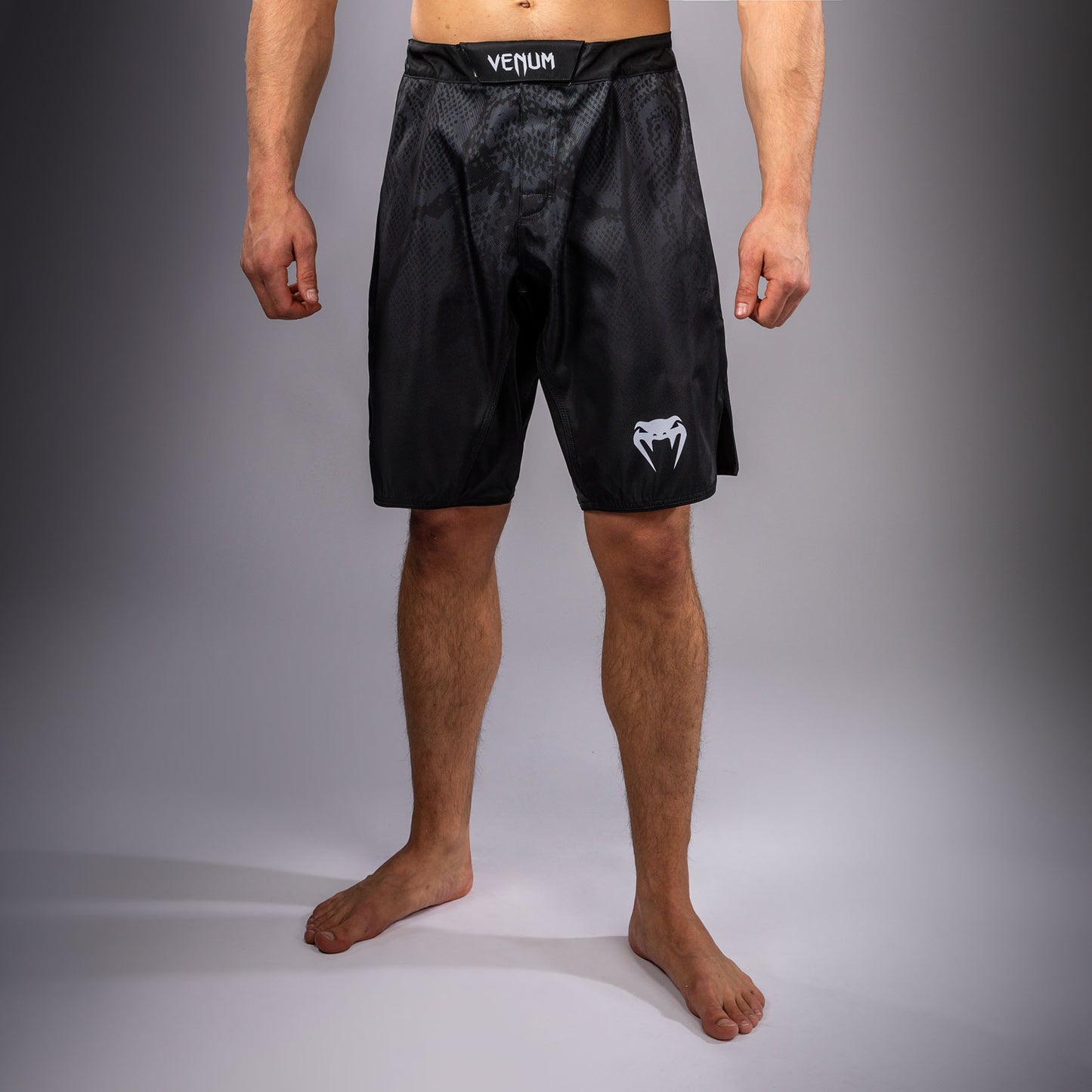 Venum Black Viper Fightshort – Zwart