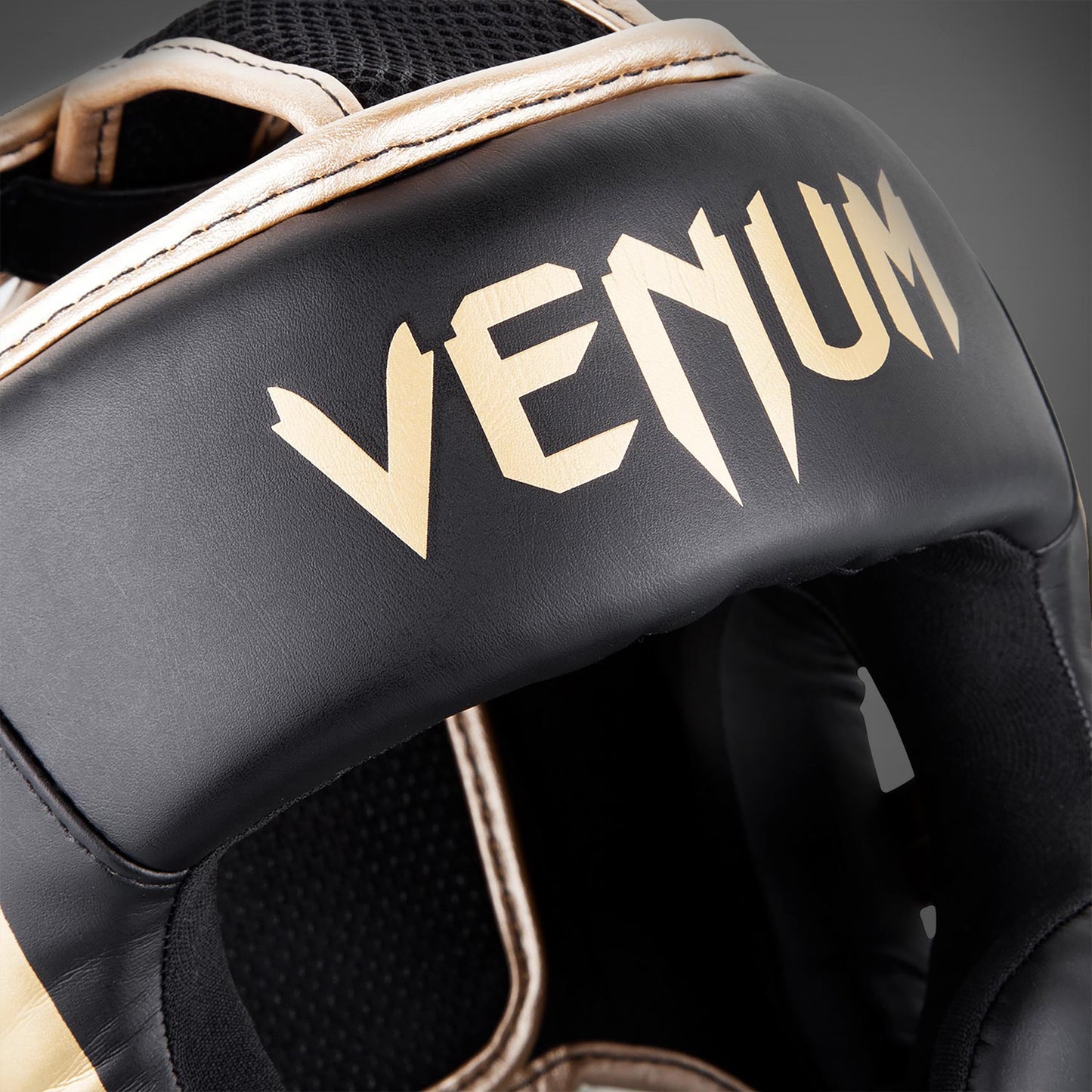 Venum Elite hoofdbeschermer - Zwart/Goud